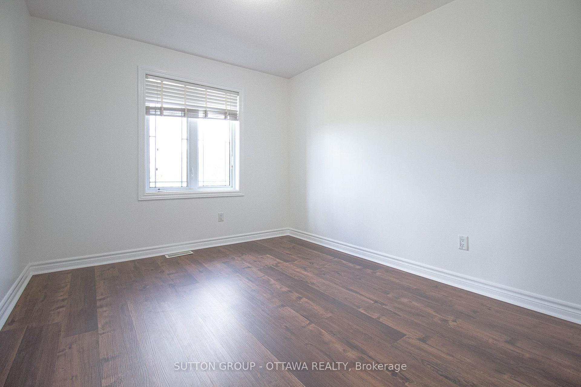Photo 21 of 163 Silvermoon Crescent, Ottawa, Avalon East — HOMEH
