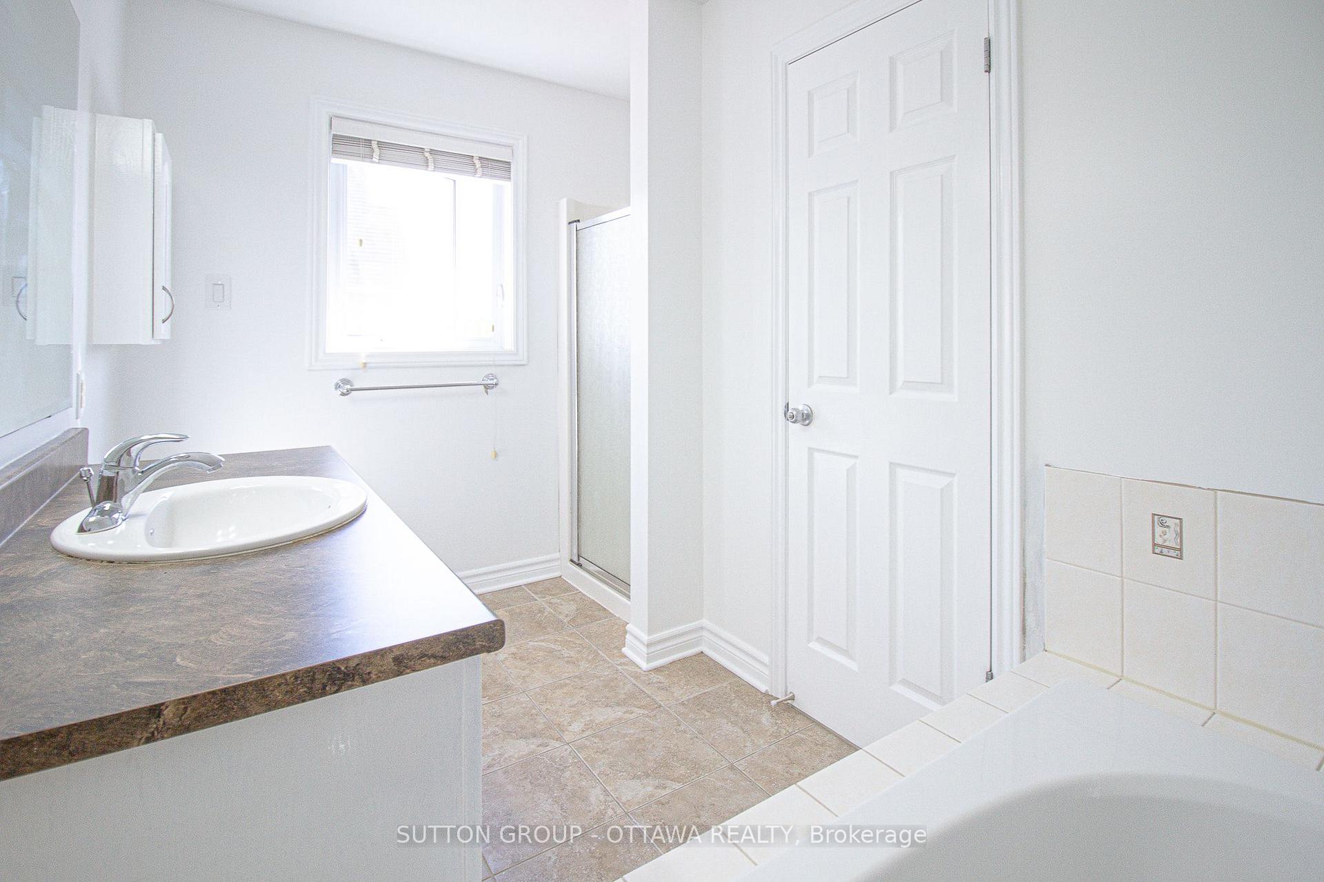 Photo 29 of 163 Silvermoon Crescent, Ottawa, Avalon East — HOMEH