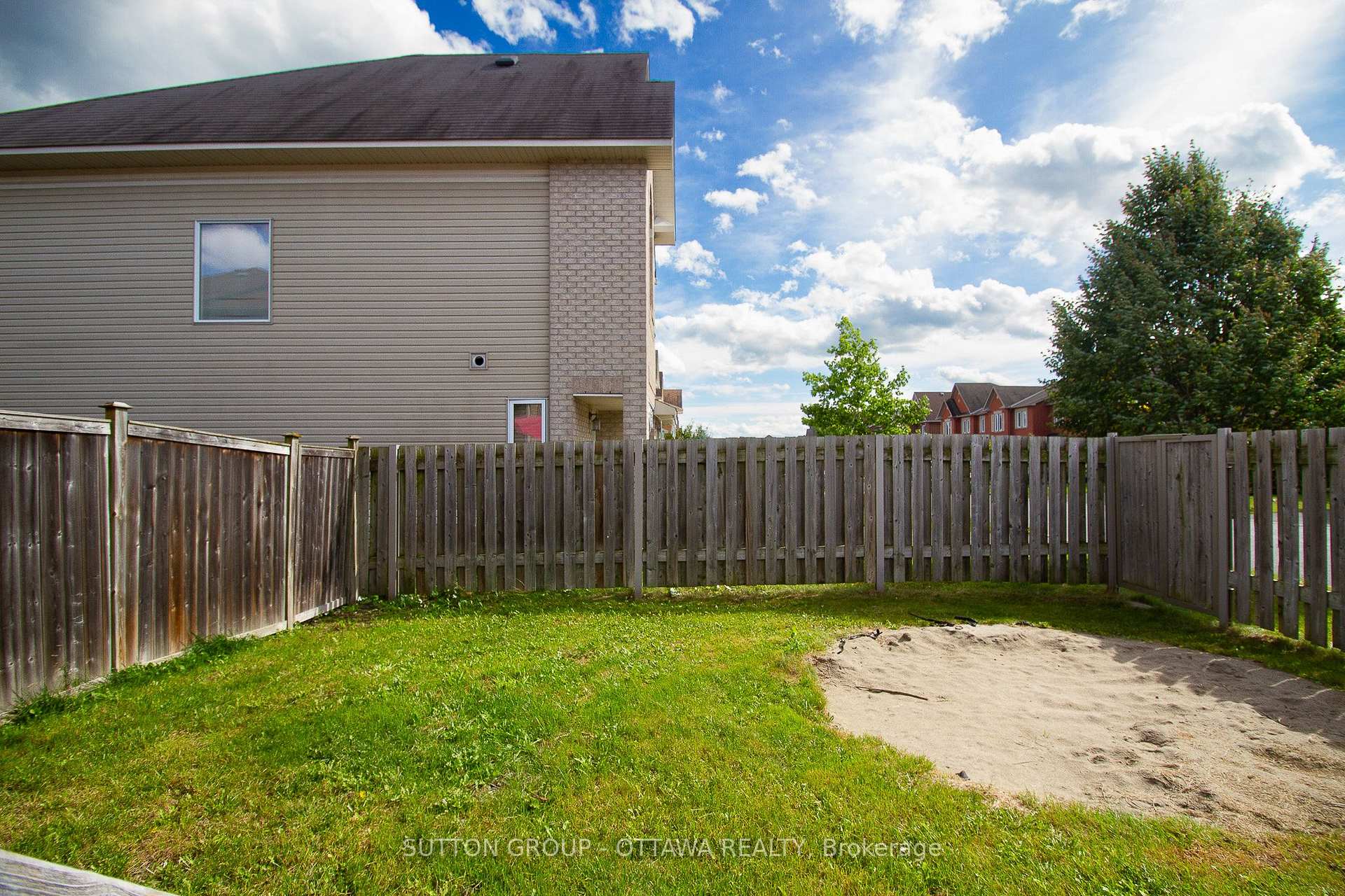 Photo 35 of 163 Silvermoon Crescent, Ottawa, Avalon East — HOMEH