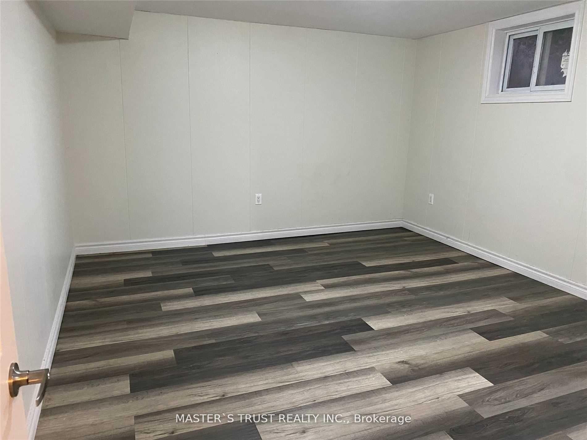 Photo 3 of Unit Bsmt, 1 Winlock Park, North York, Newtonbrook East — HOMEH