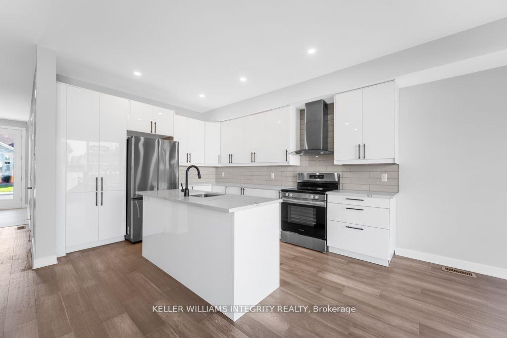 Photo 9 of Unit B, 875 Contour Street, Ottawa, Mer Bleue/Bradley Estates/Anderson Park — HOMEH