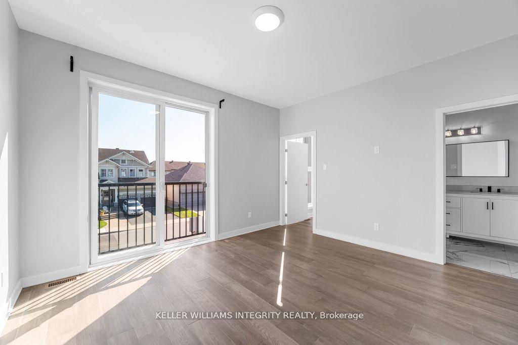 Photo 14 of Unit B, 875 Contour Street, Ottawa, Mer Bleue/Bradley Estates/Anderson Park — HOMEH