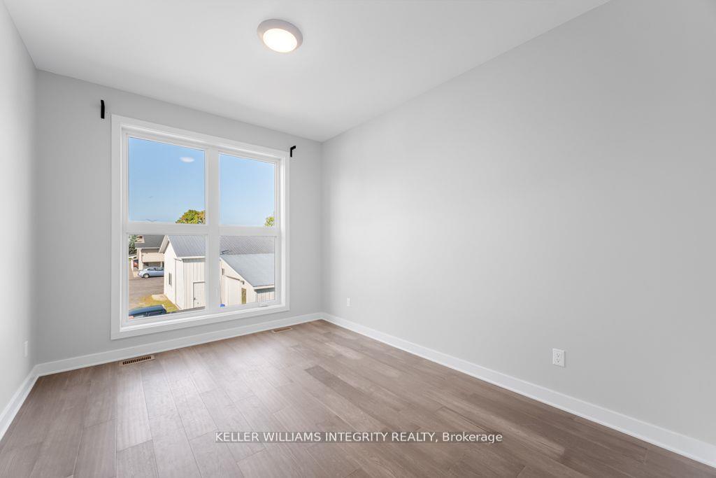 Photo 17 of Unit B, 875 Contour Street, Ottawa, Mer Bleue/Bradley Estates/Anderson Park — HOMEH