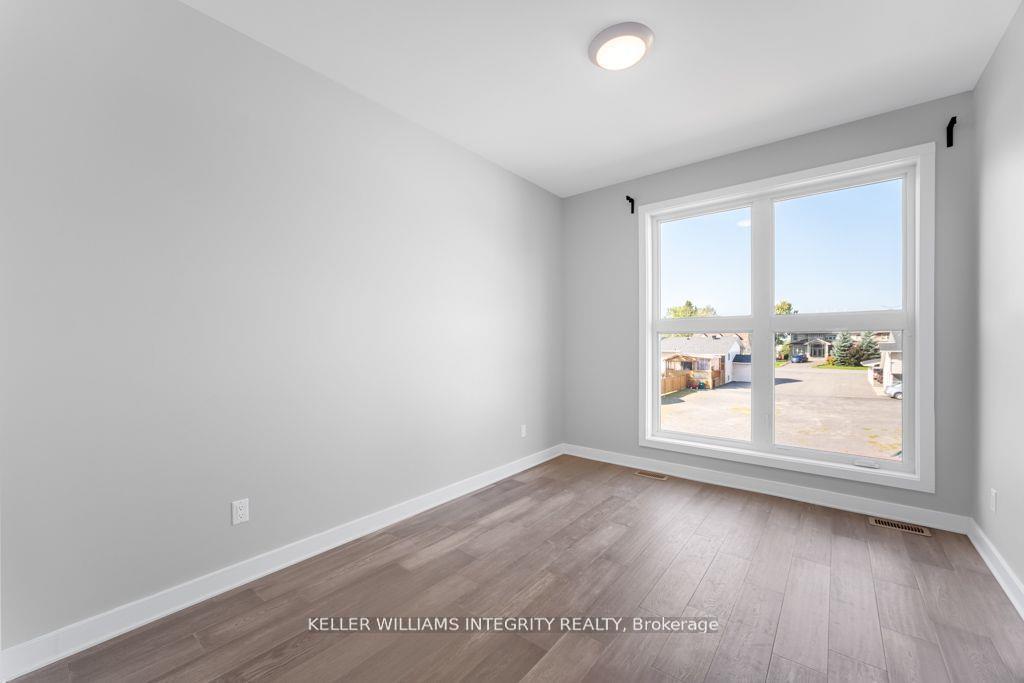 Photo 20 of Unit B, 875 Contour Street, Ottawa, Mer Bleue/Bradley Estates/Anderson Park — HOMEH