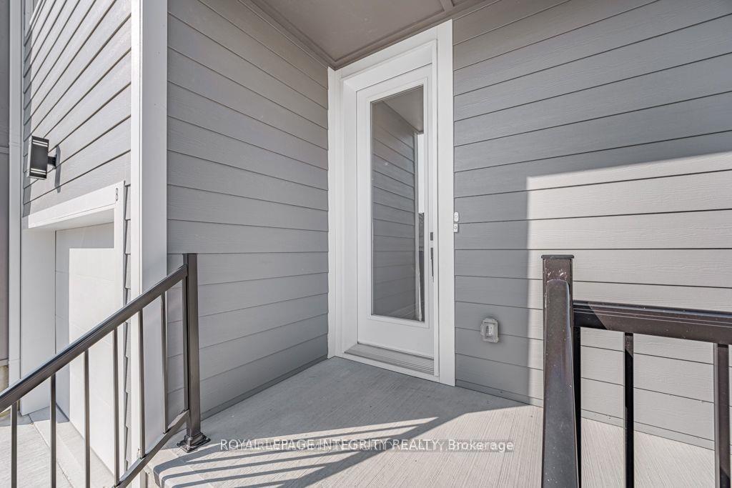 Photo 2 of Unit A, 875 Contour Street, Ottawa, Mer Bleue/Bradley Estates/Anderson Park — HOMEH