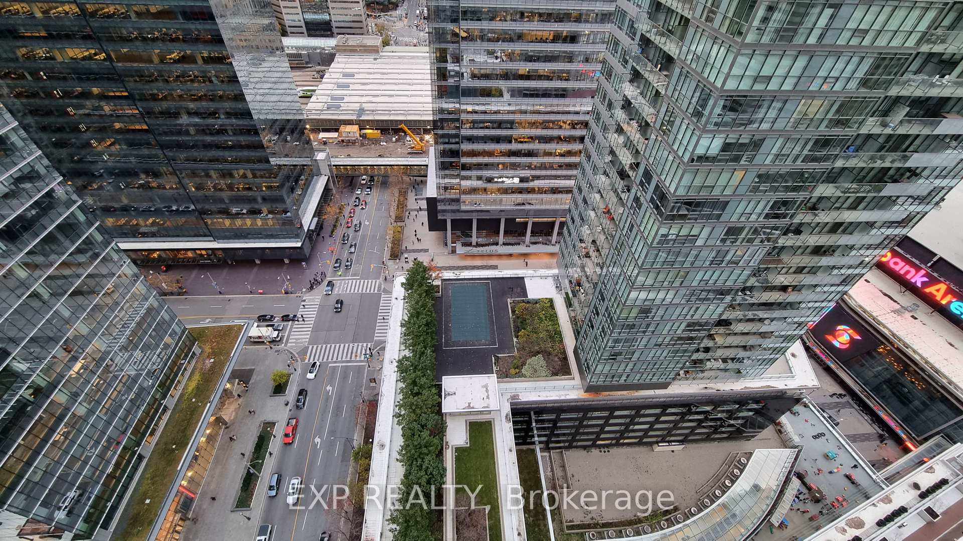 Photo 4 of Unit 2802, 55 Bremner Boulevard, Toronto, Waterfront Communities — HOMEH