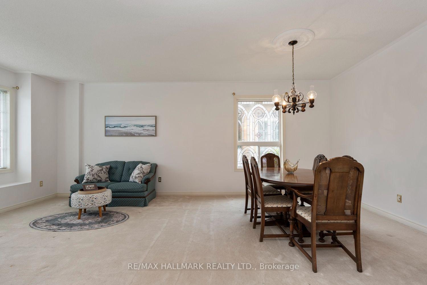 Photo 2 of 43 Kimberly Drive, Whitby, Brooklin — HOMEH
