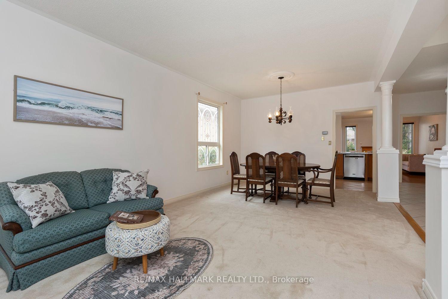 Photo 3 of 43 Kimberly Drive, Whitby, Brooklin — HOMEH