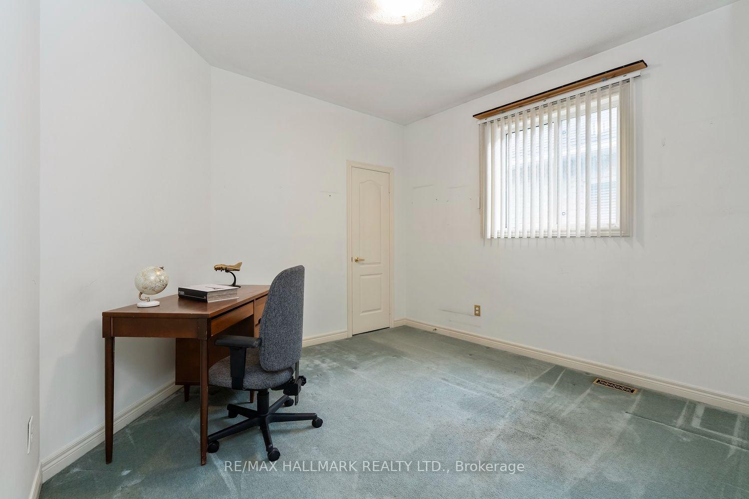 Photo 9 of 43 Kimberly Drive, Whitby, Brooklin — HOMEH
