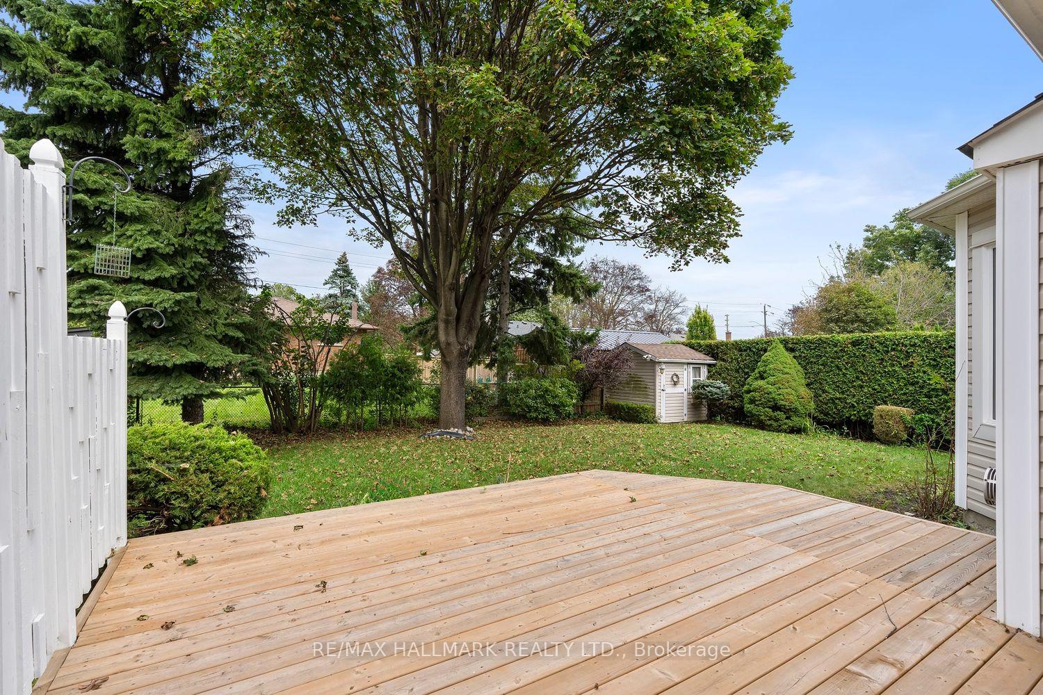 Photo 13 of 43 Kimberly Drive, Whitby, Brooklin — HOMEH