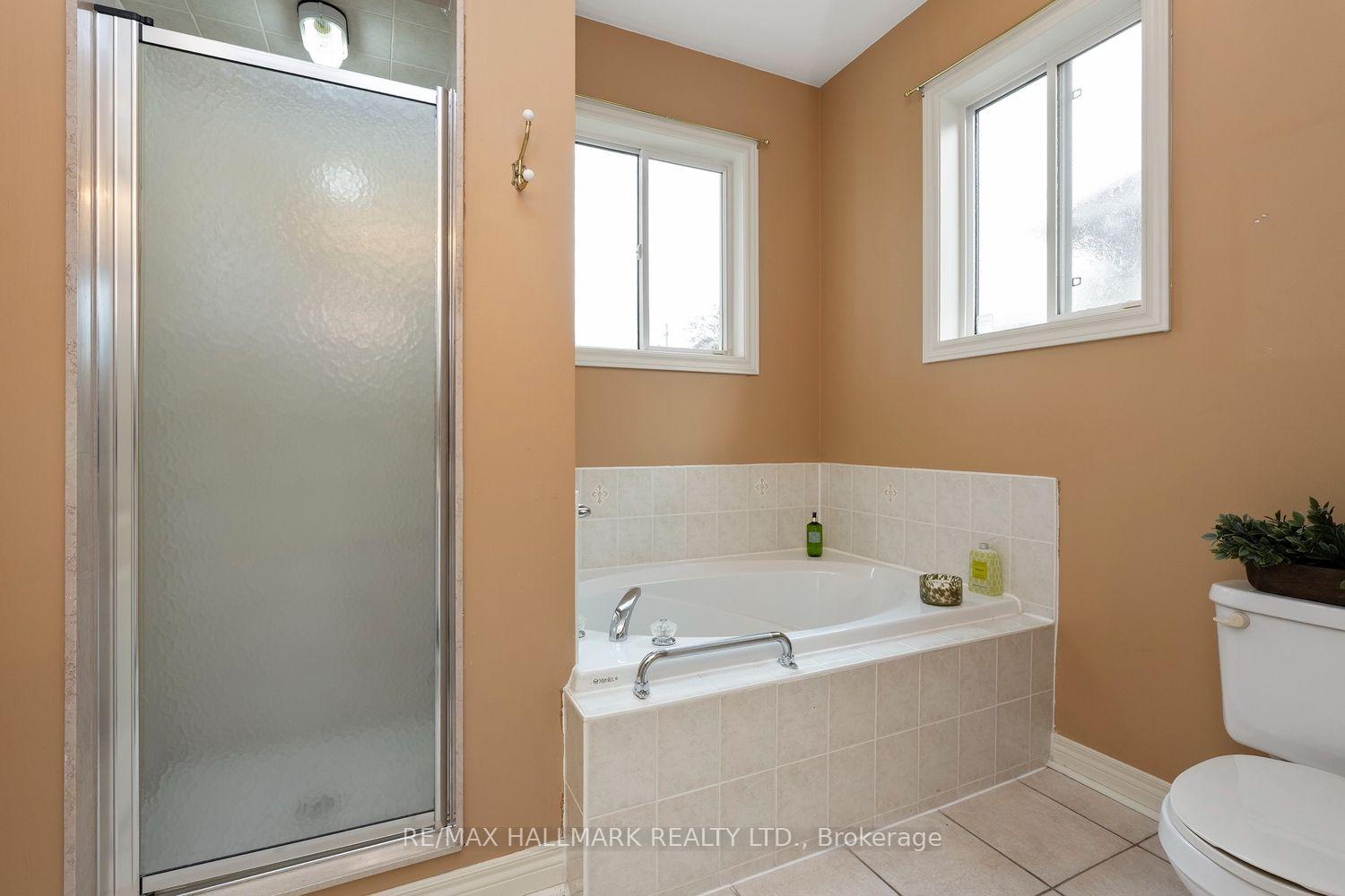 Photo 28 of 43 Kimberly Drive, Whitby, Brooklin — HOMEH
