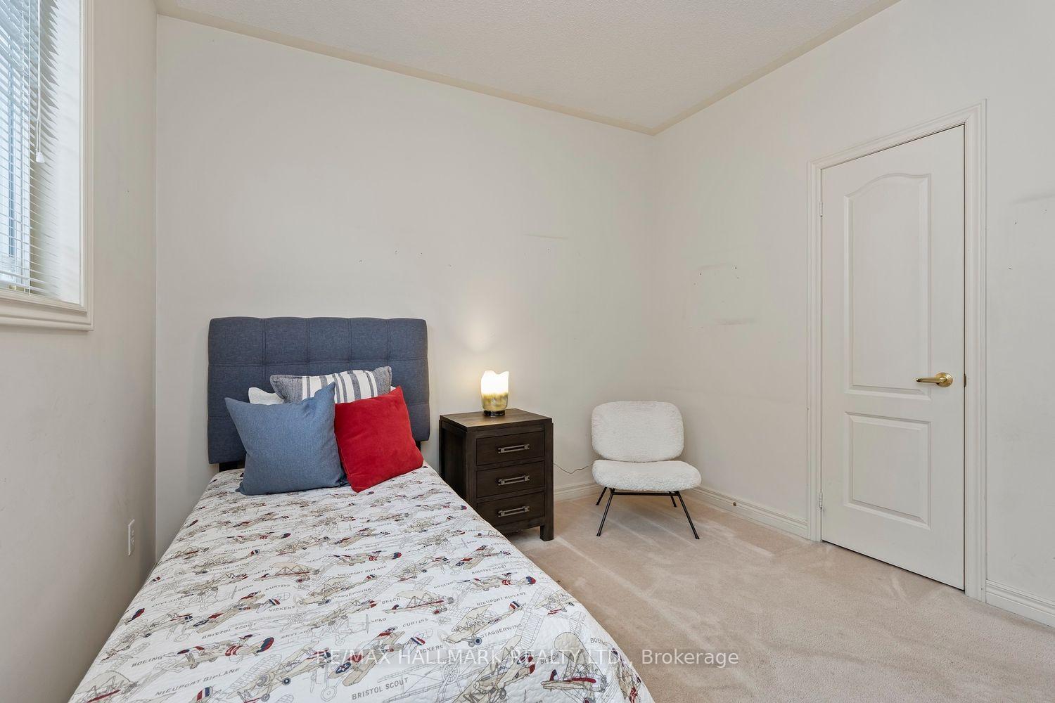 Photo 29 of 43 Kimberly Drive, Whitby, Brooklin — HOMEH