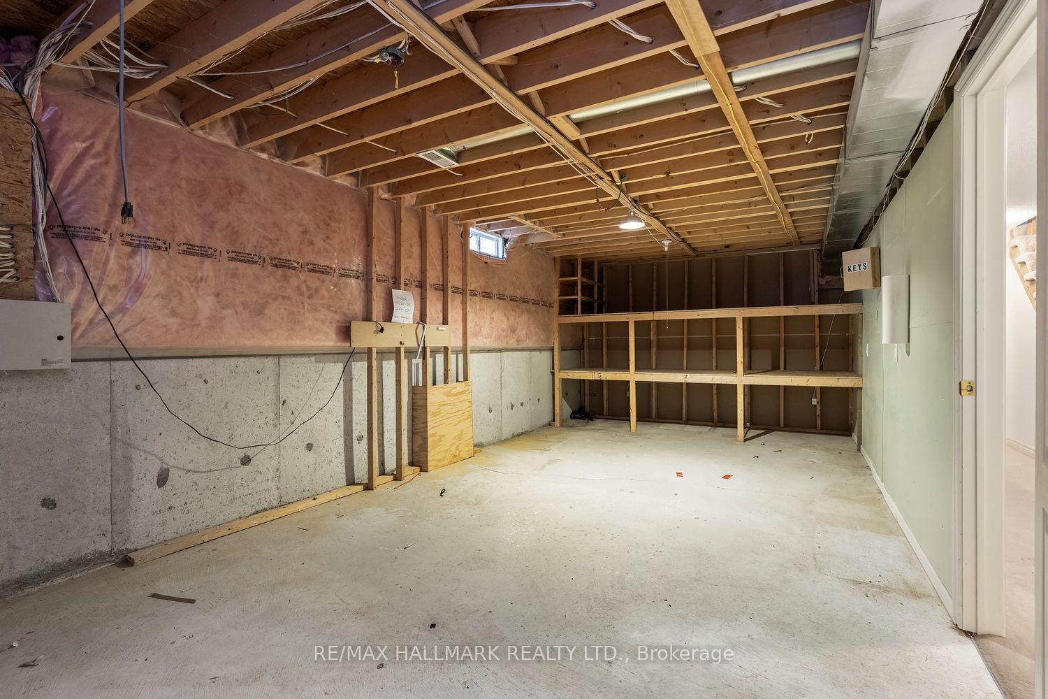 Photo 31 of 43 Kimberly Drive, Whitby, Brooklin — HOMEH
