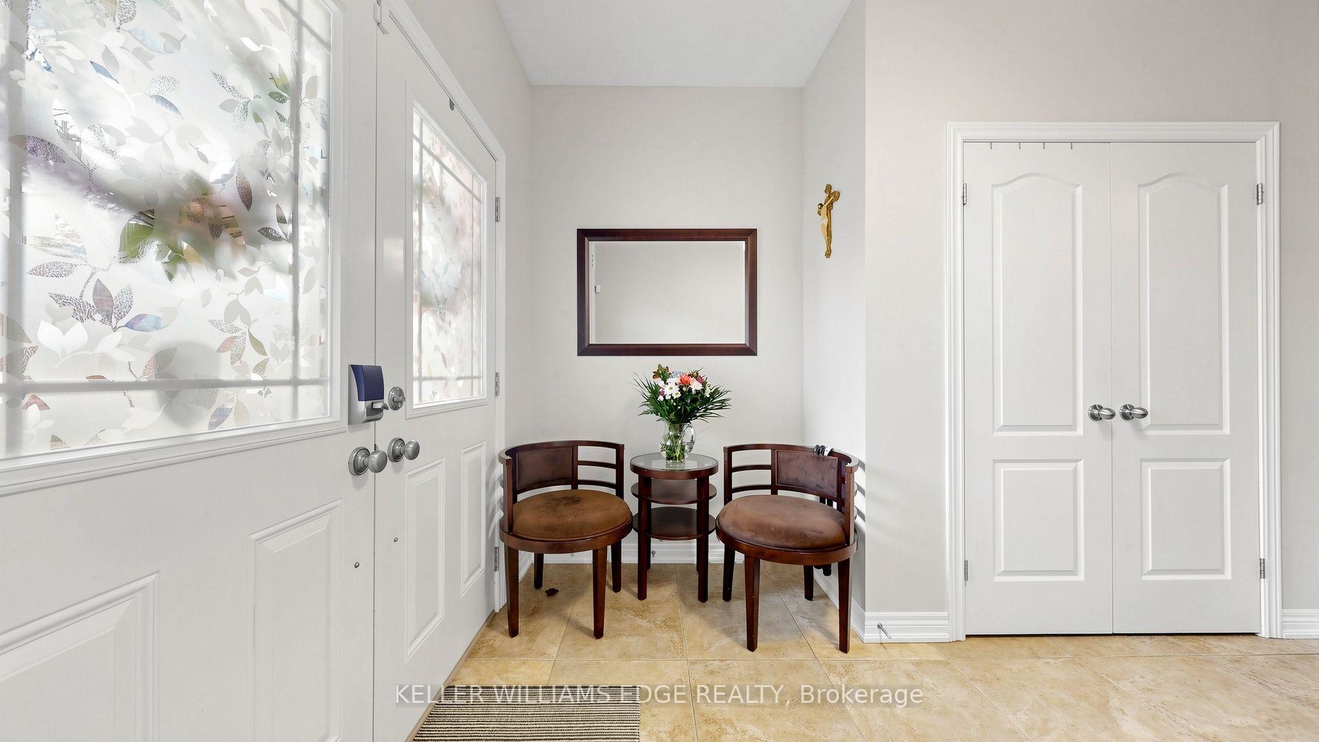 Photo 5 of 173 Raymond Road, Hamilton, Meadowlands — HOMEH