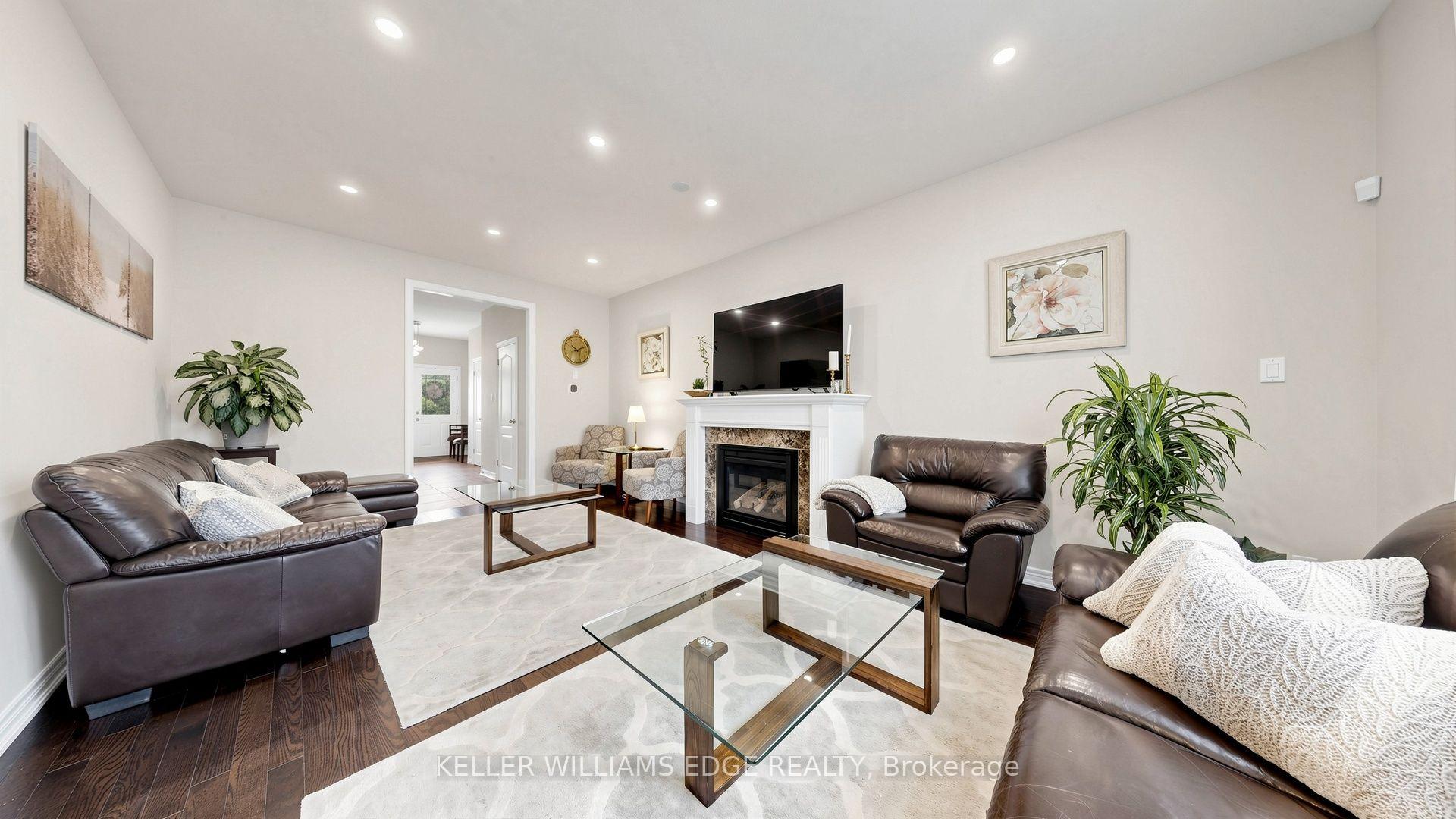 Photo 6 of 173 Raymond Road, Hamilton, Meadowlands — HOMEH