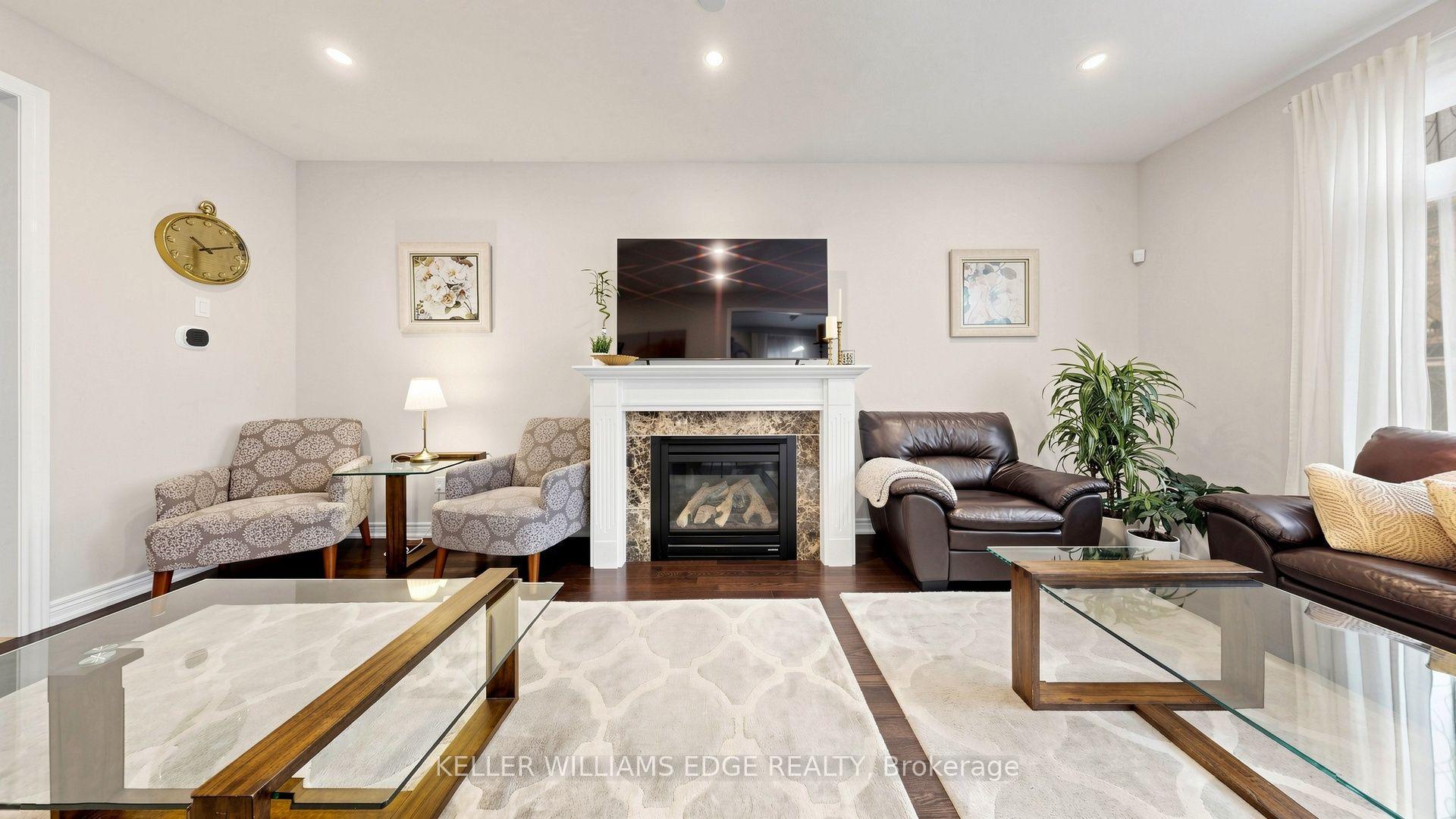 Photo 8 of 173 Raymond Road, Hamilton, Meadowlands — HOMEH