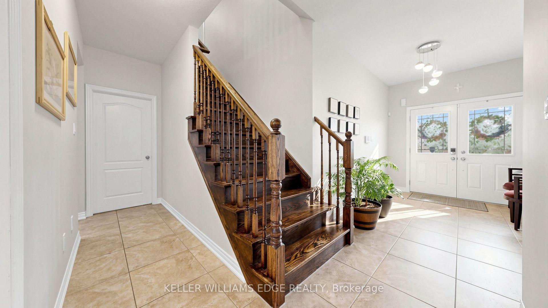 Photo 17 of 173 Raymond Road, Hamilton, Meadowlands — HOMEH