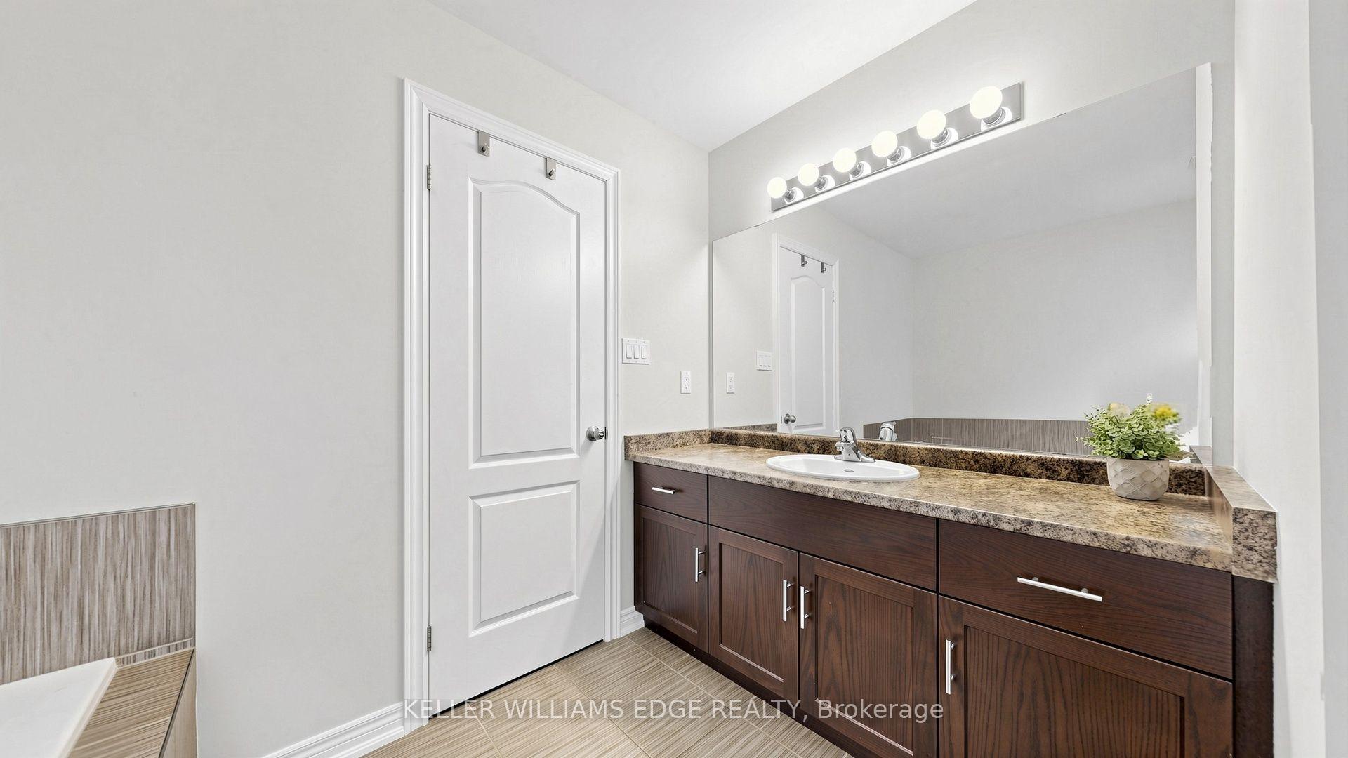 Photo 25 of 173 Raymond Road, Hamilton, Meadowlands — HOMEH