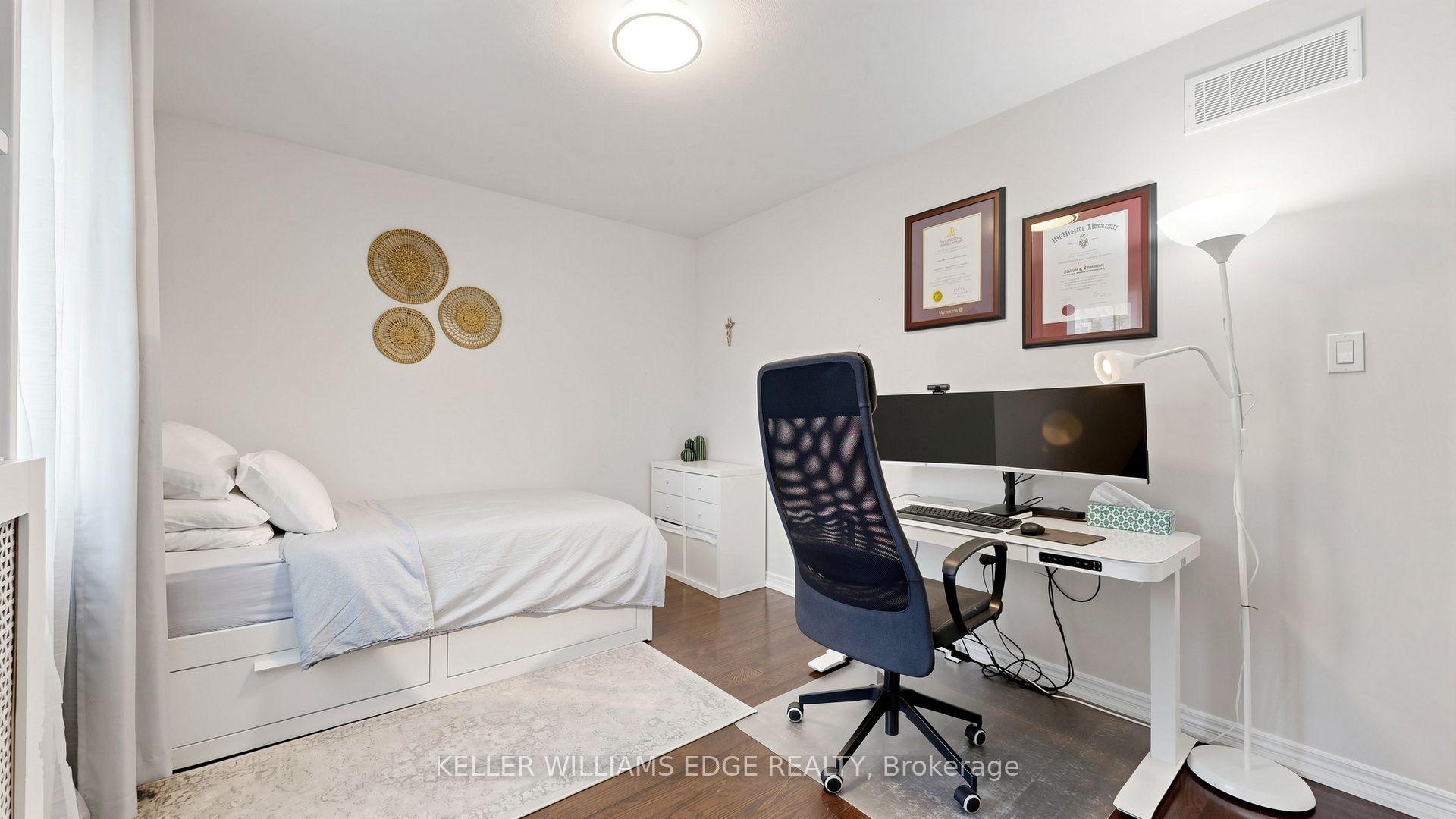 Photo 32 of 173 Raymond Road, Hamilton, Meadowlands — HOMEH