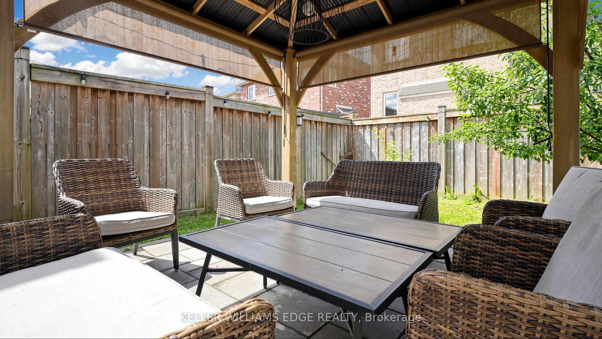 Photo 40 of 173 Raymond Road, Hamilton, Meadowlands — HOMEH