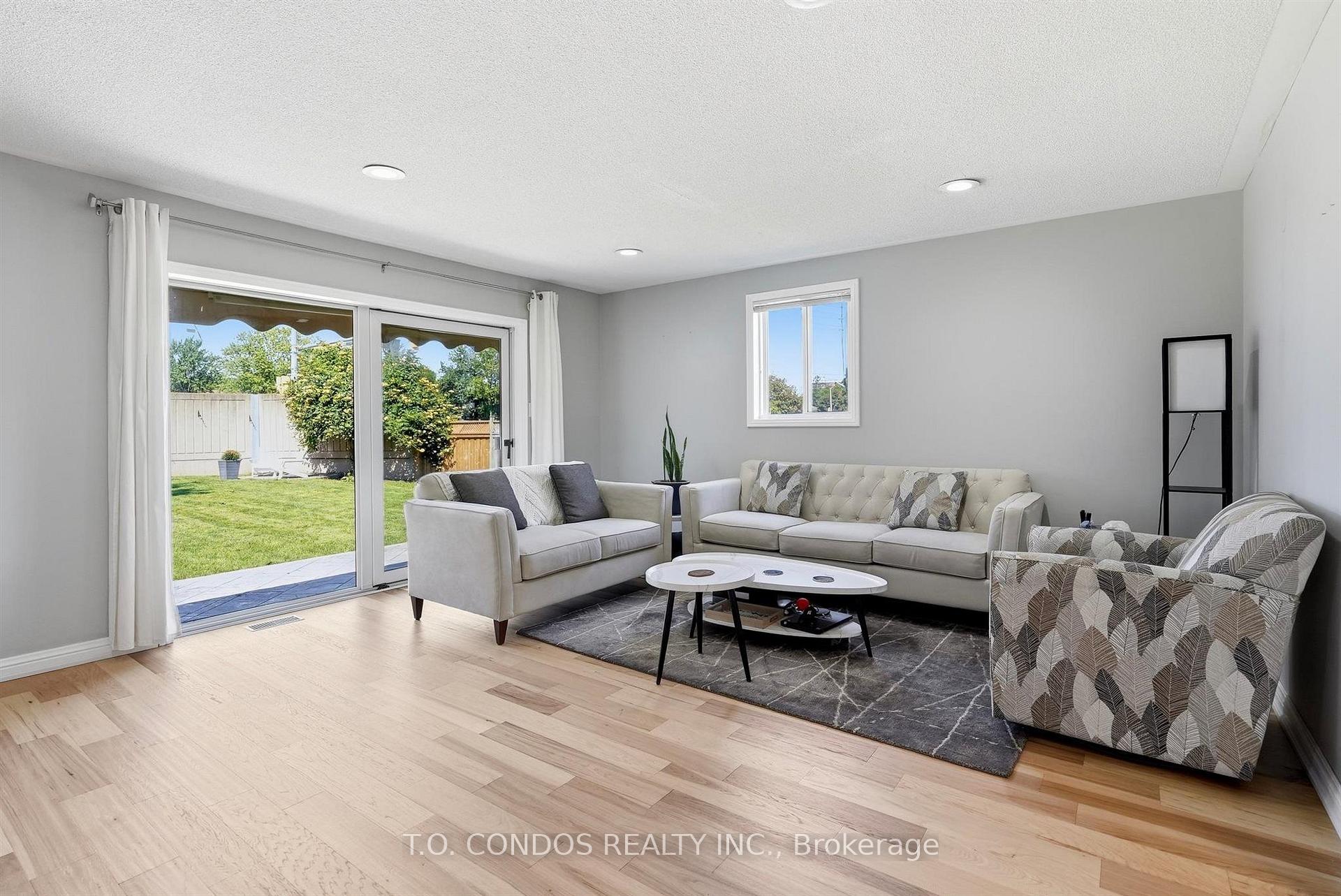 Photo 8 of 2843 Arvida Circle, Mississauga, Meadowvale — HOMEH