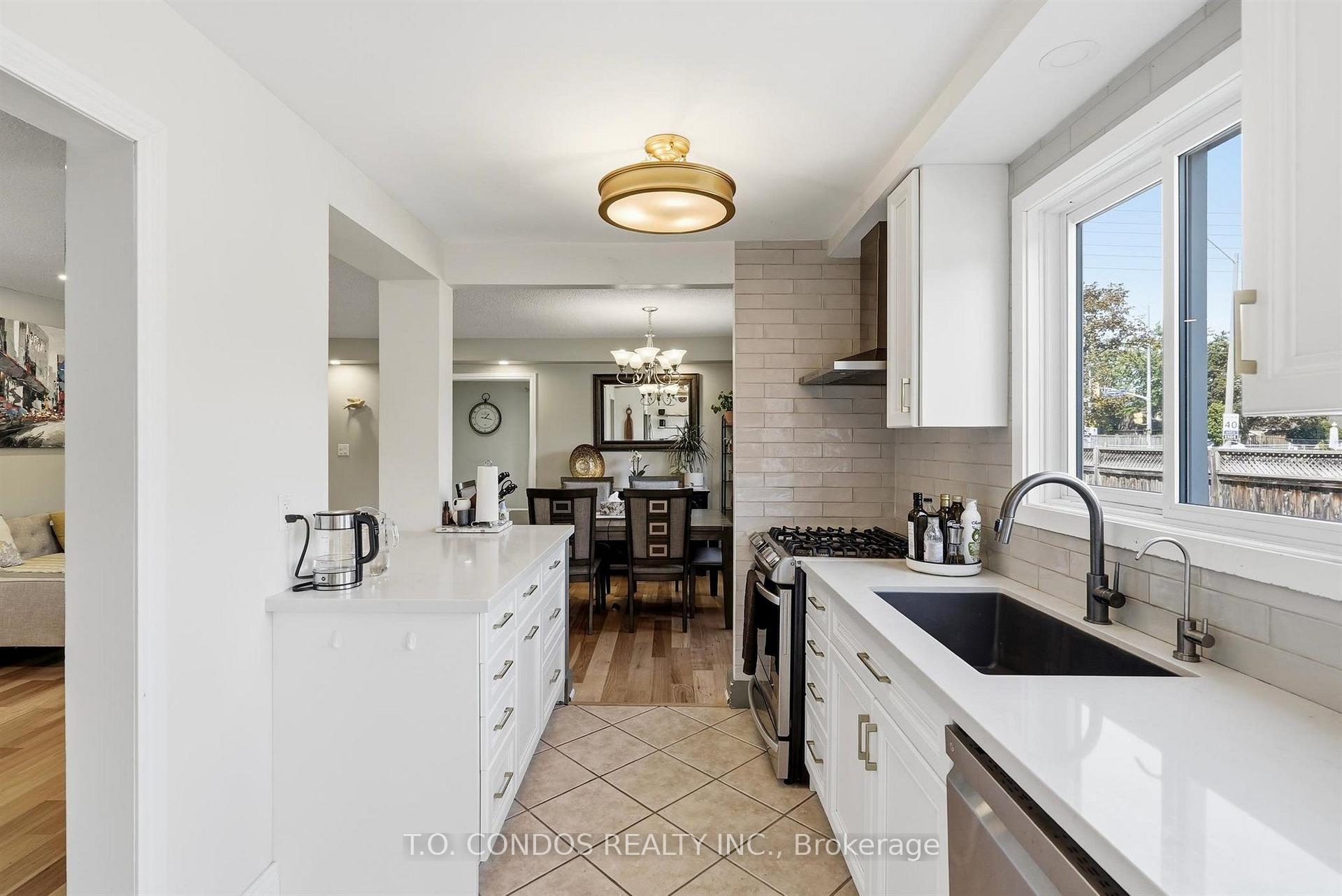 Photo 15 of 2843 Arvida Circle, Mississauga, Meadowvale — HOMEH