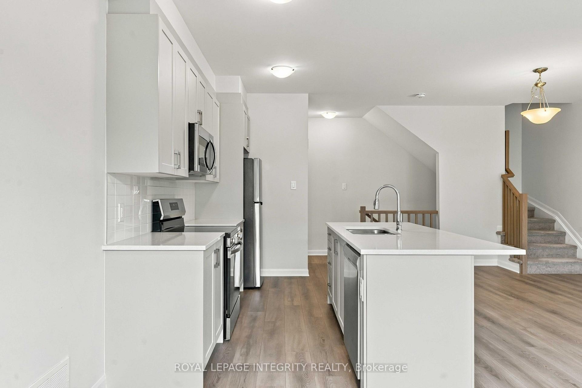 Photo 11 of 514 Woodlily Private, Ottawa, Kanata - Kanata Lakes/Heritage Hills — HOMEH