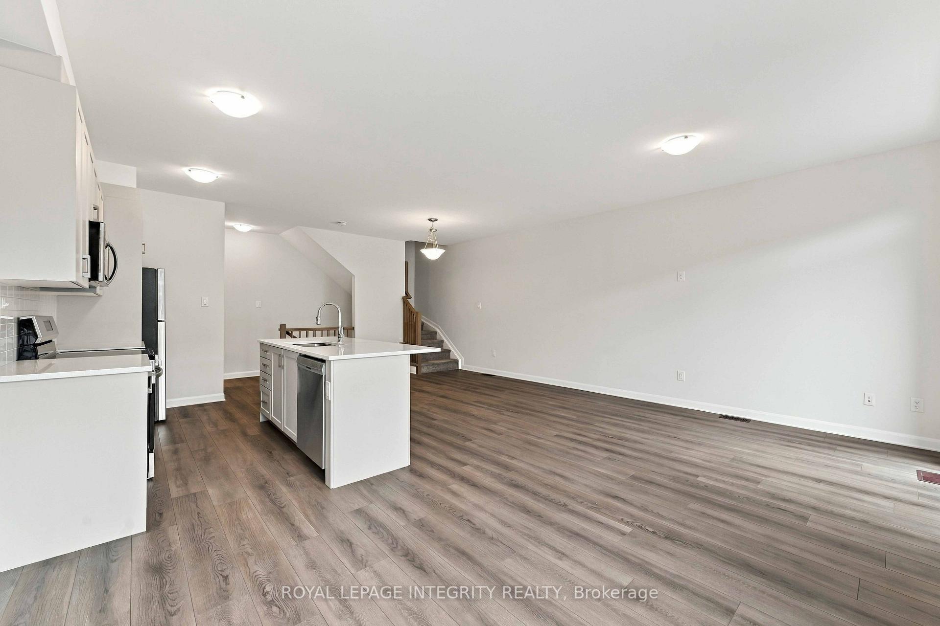 Photo 12 of 514 Woodlily Private, Ottawa, Kanata - Kanata Lakes/Heritage Hills — HOMEH