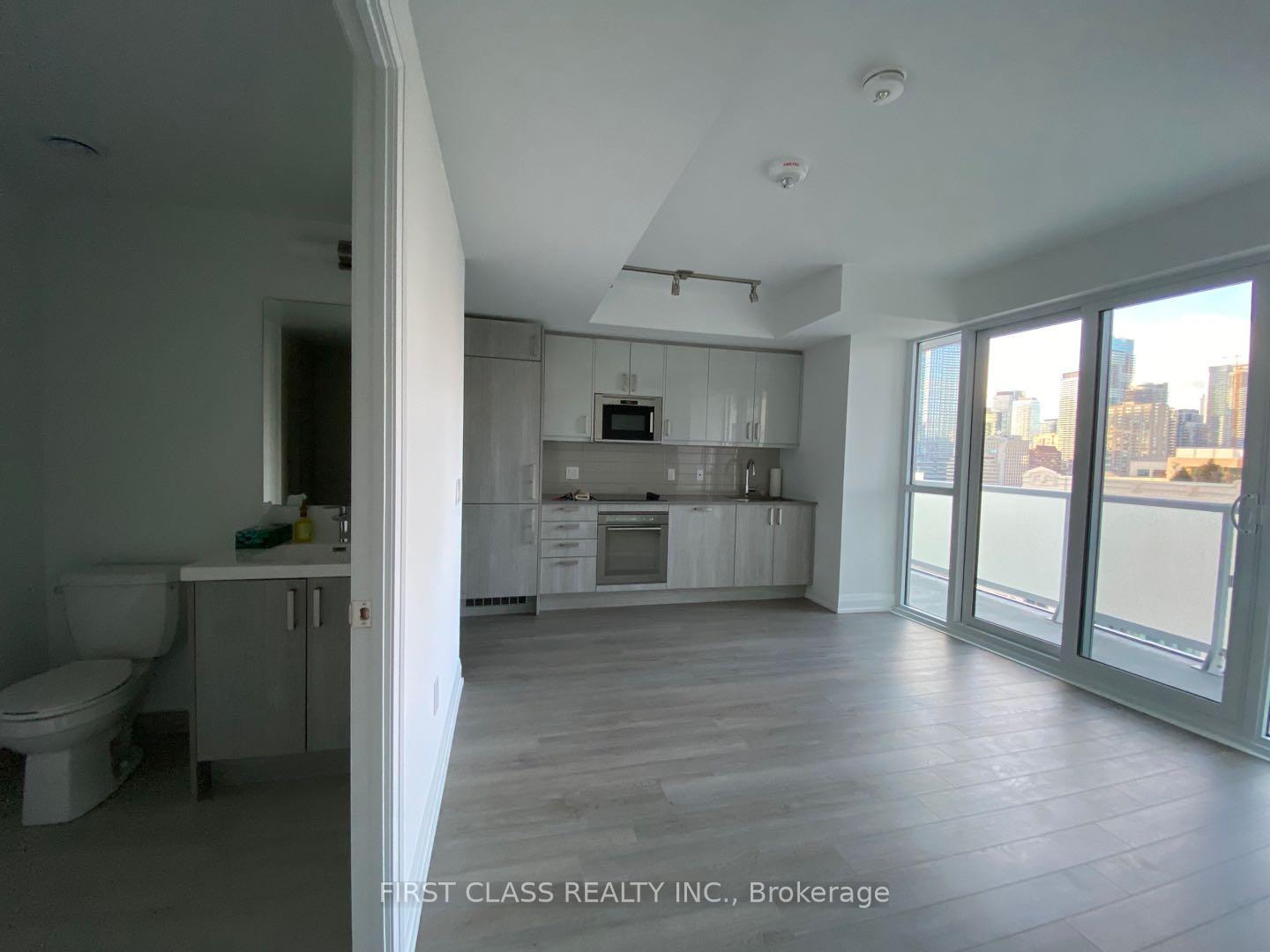 Photo 4 of Unit 1809, 77 Mutual Street, Toronto, Church-Yonge Corridor — HOMEH