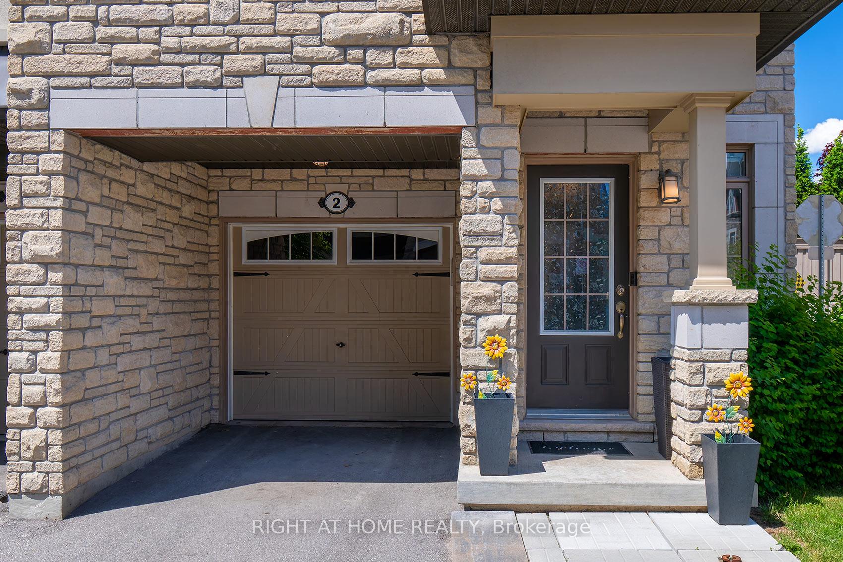 Photo 7 of 2 Queen Mary Court, Vaughan, East Woodbridge — HOMEH