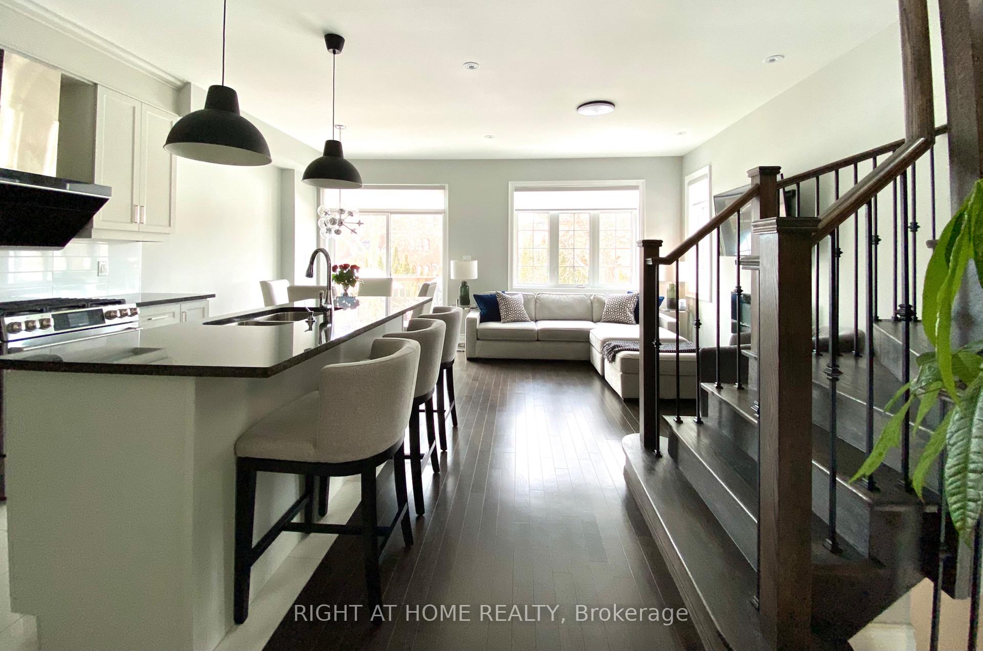 Photo 22 of 2 Queen Mary Court, Vaughan, East Woodbridge — HOMEH