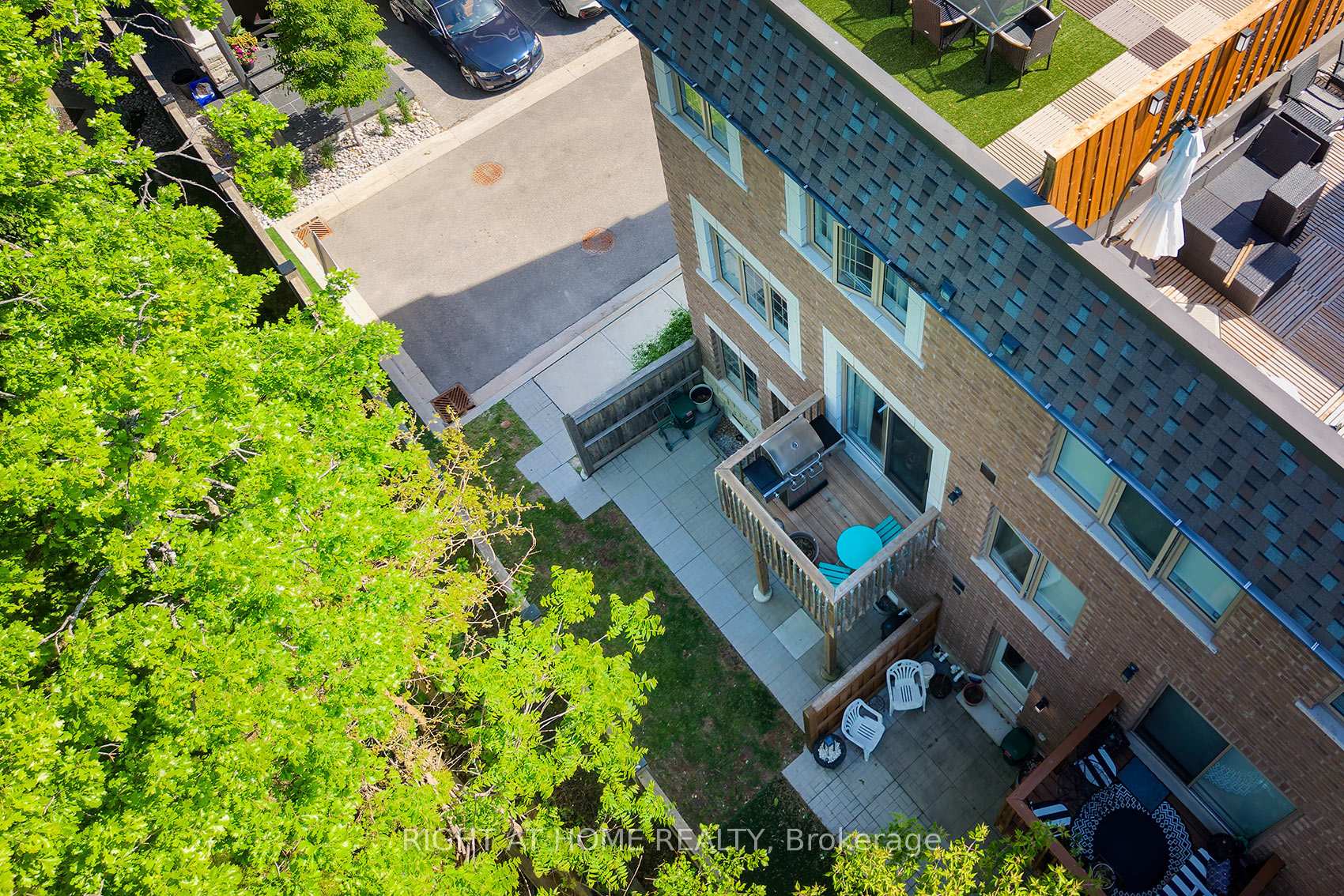 Photo 33 of 2 Queen Mary Court, Vaughan, East Woodbridge — HOMEH