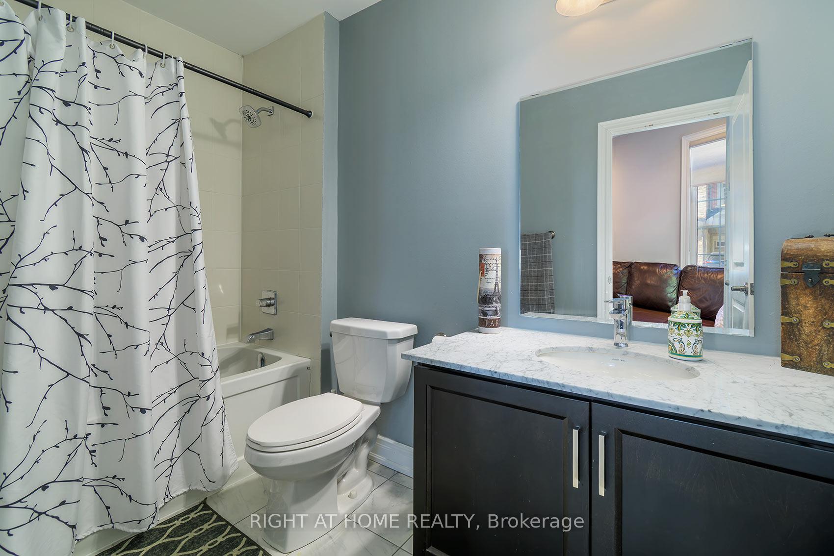 Photo 45 of 2 Queen Mary Court, Vaughan, East Woodbridge — HOMEH