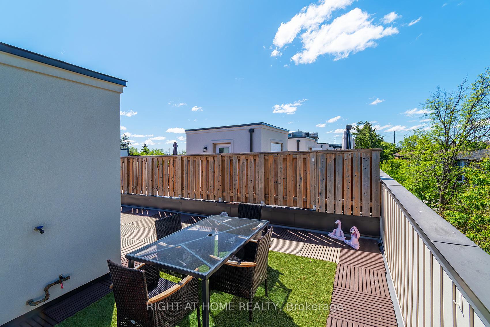Photo 48 of 2 Queen Mary Court, Vaughan, East Woodbridge — HOMEH