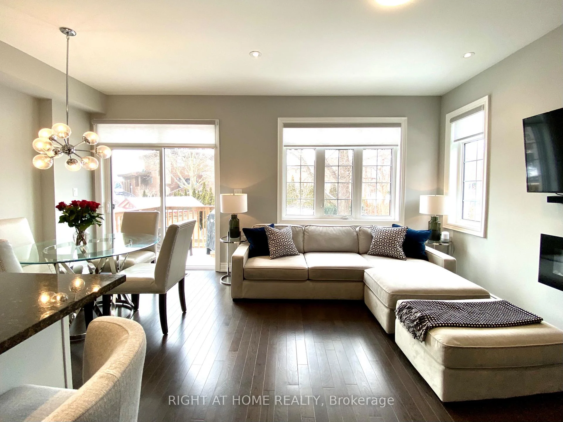 Photo 29 of 2 Queen Mary Court, Vaughan, East Woodbridge — HOMEH