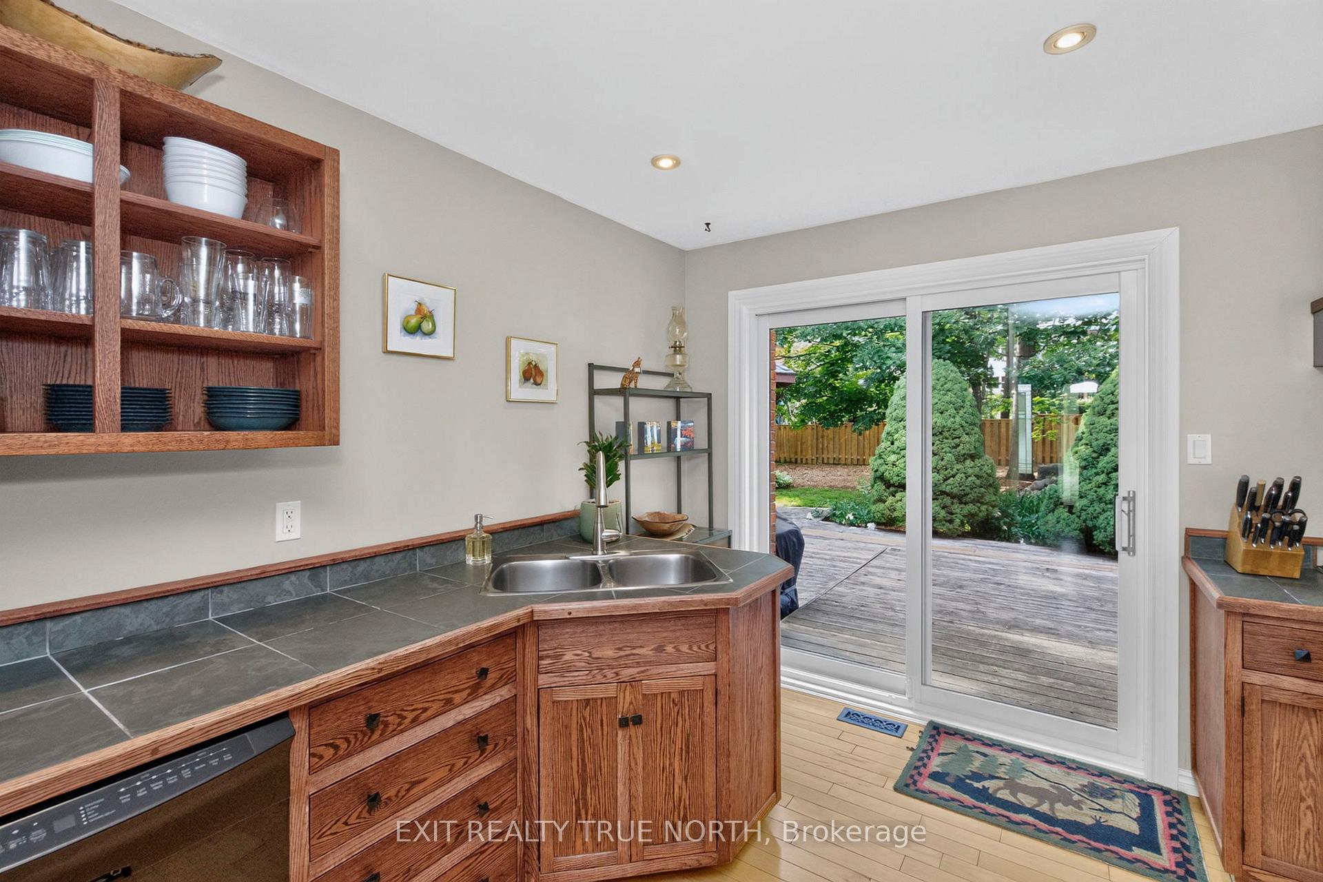 Photo 11 of 14 Rosewood Avenue, Springwater, Midhurst — HOMEH