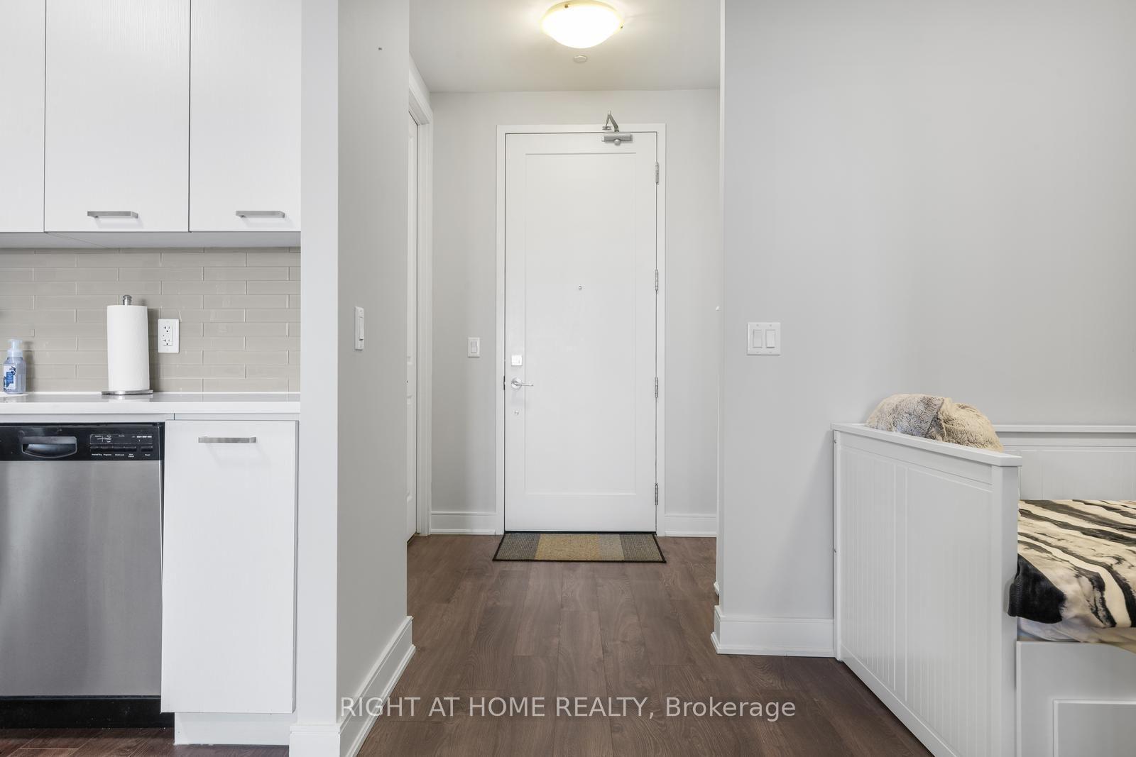 Photo 4 of Unit PH05, 150 Main Street W, Hamilton, Central — HOMEH