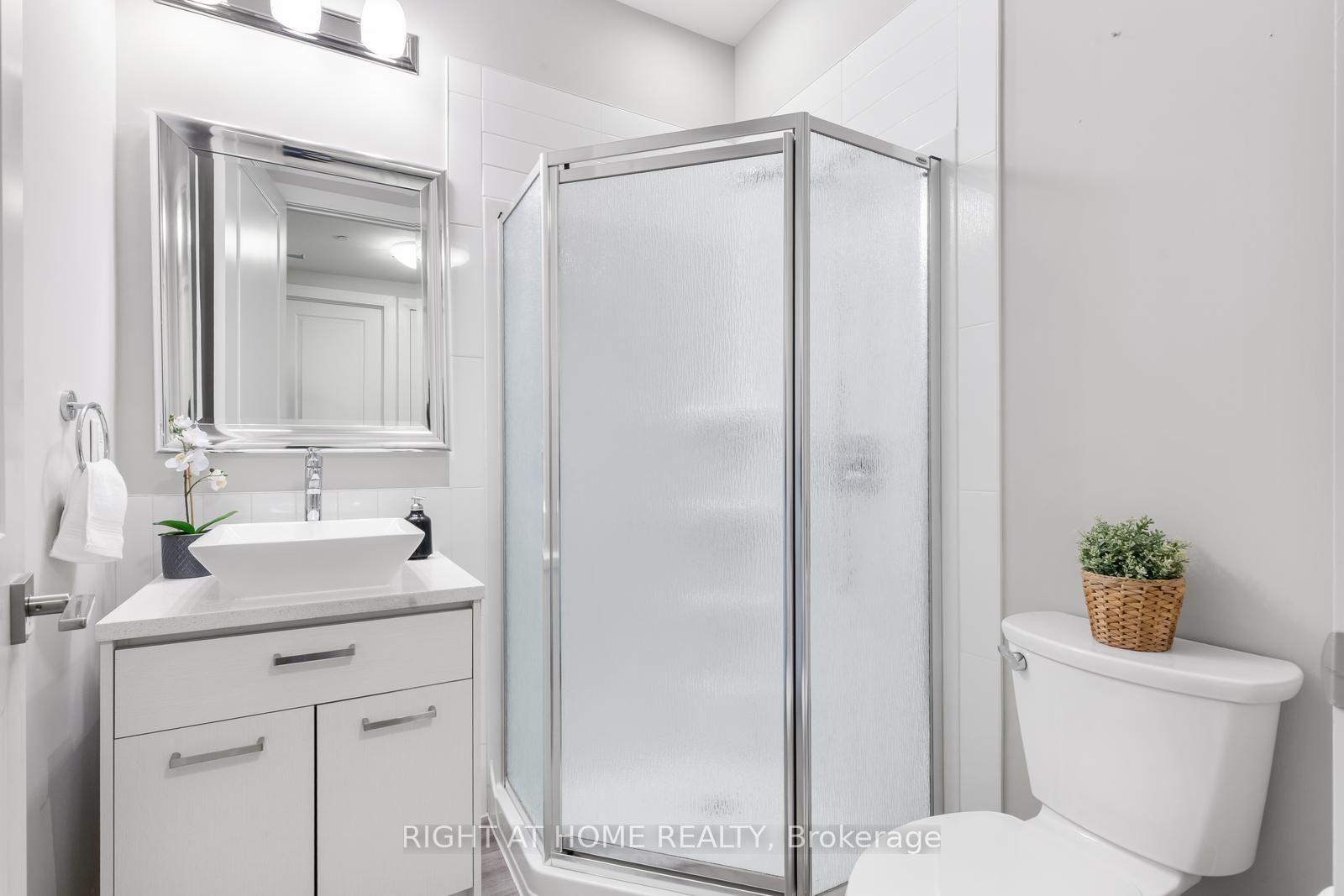 Photo 5 of Unit PH05, 150 Main Street W, Hamilton, Central — HOMEH