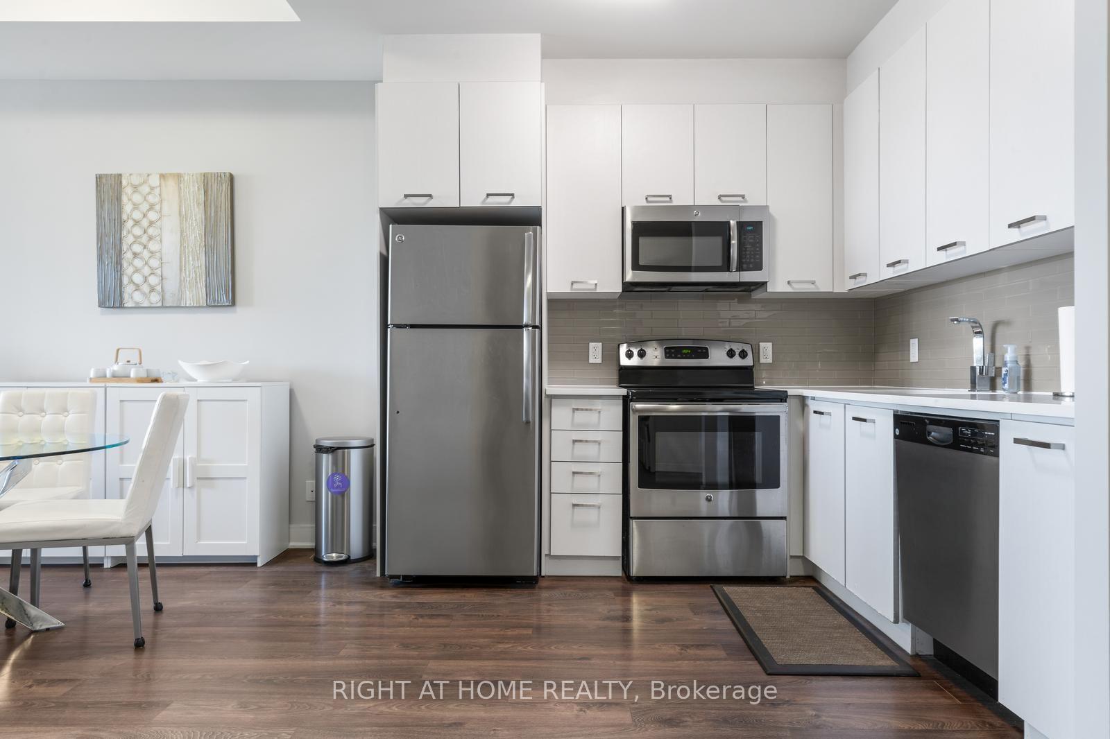 Photo 7 of Unit PH05, 150 Main Street W, Hamilton, Central — HOMEH
