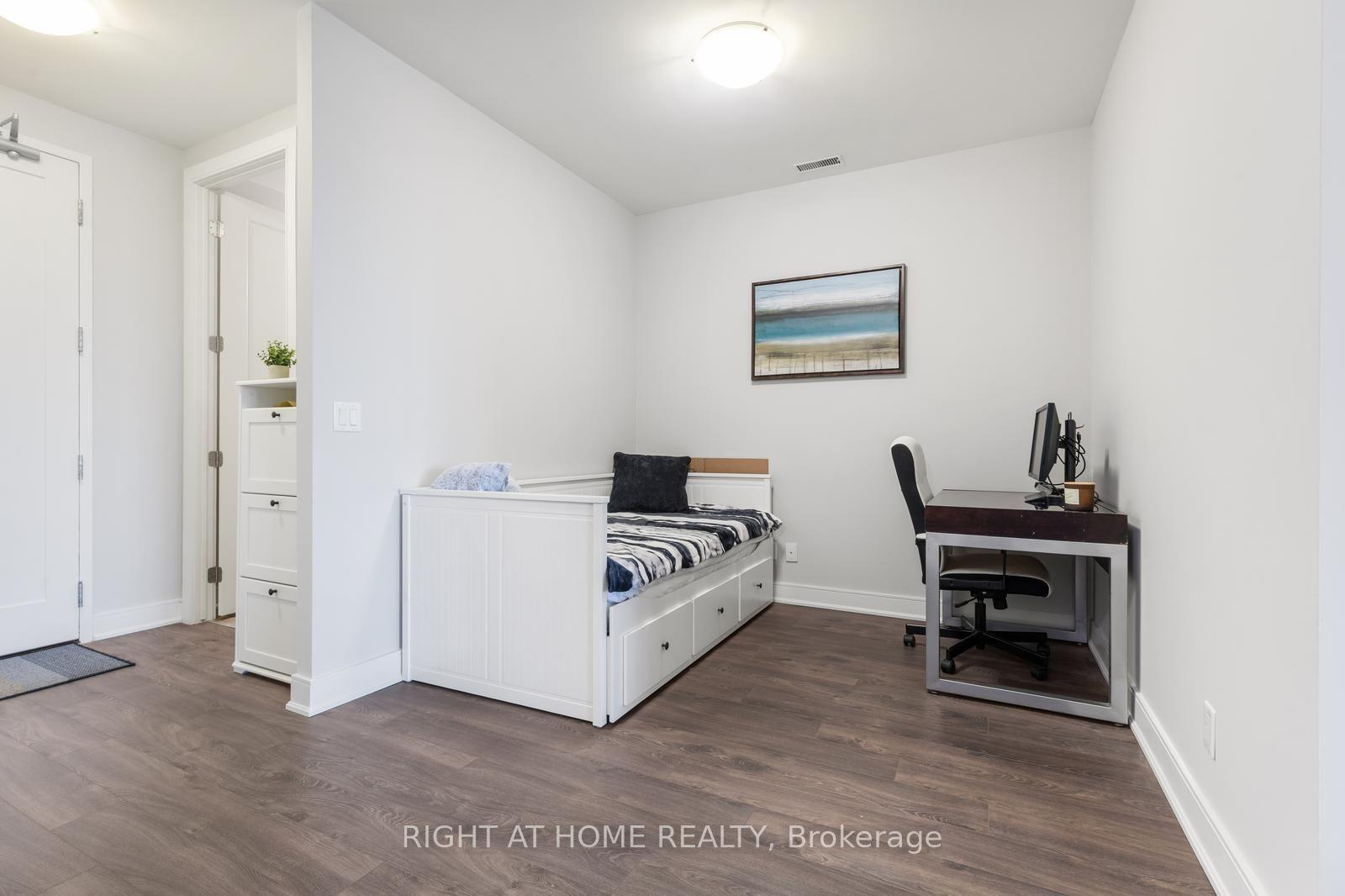 Photo 10 of Unit PH05, 150 Main Street W, Hamilton, Central — HOMEH
