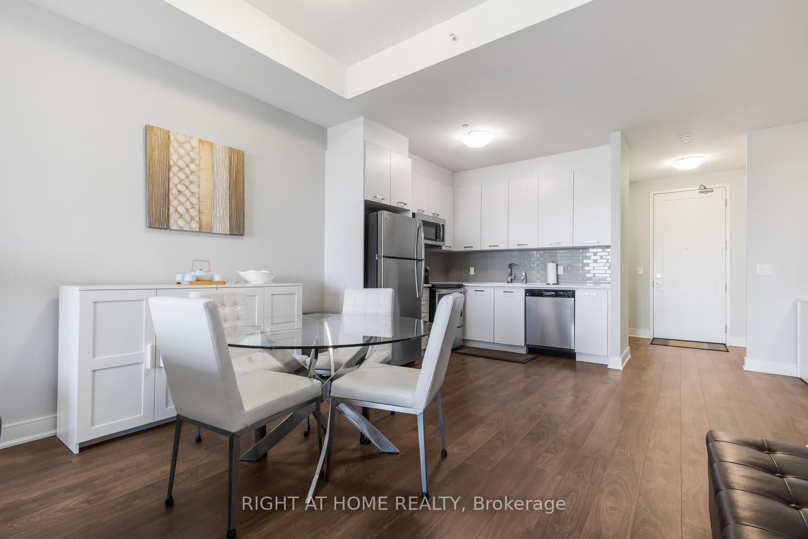 Photo 12 of Unit PH05, 150 Main Street W, Hamilton, Central — HOMEH