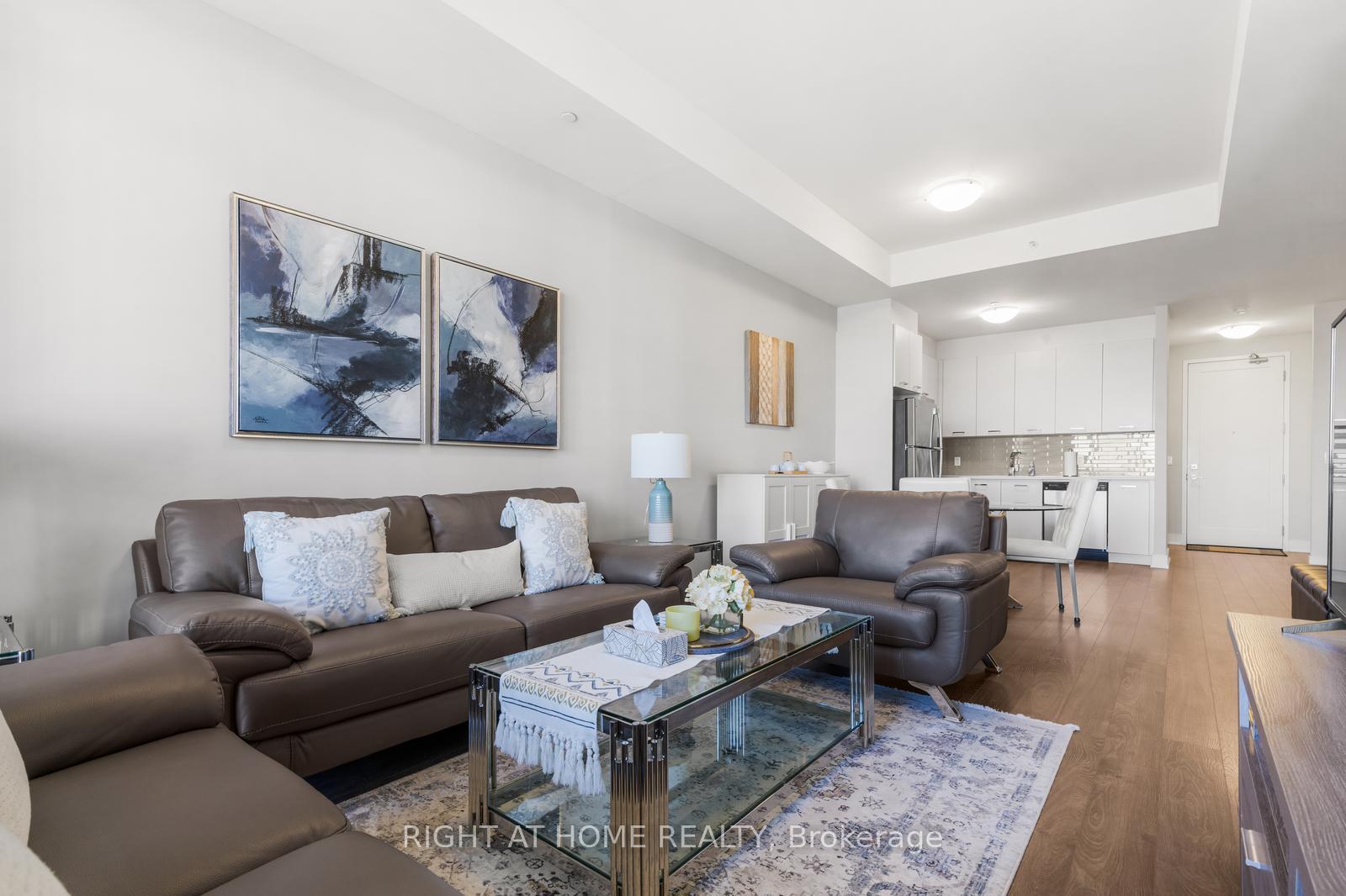 Photo 13 of Unit PH05, 150 Main Street W, Hamilton, Central — HOMEH