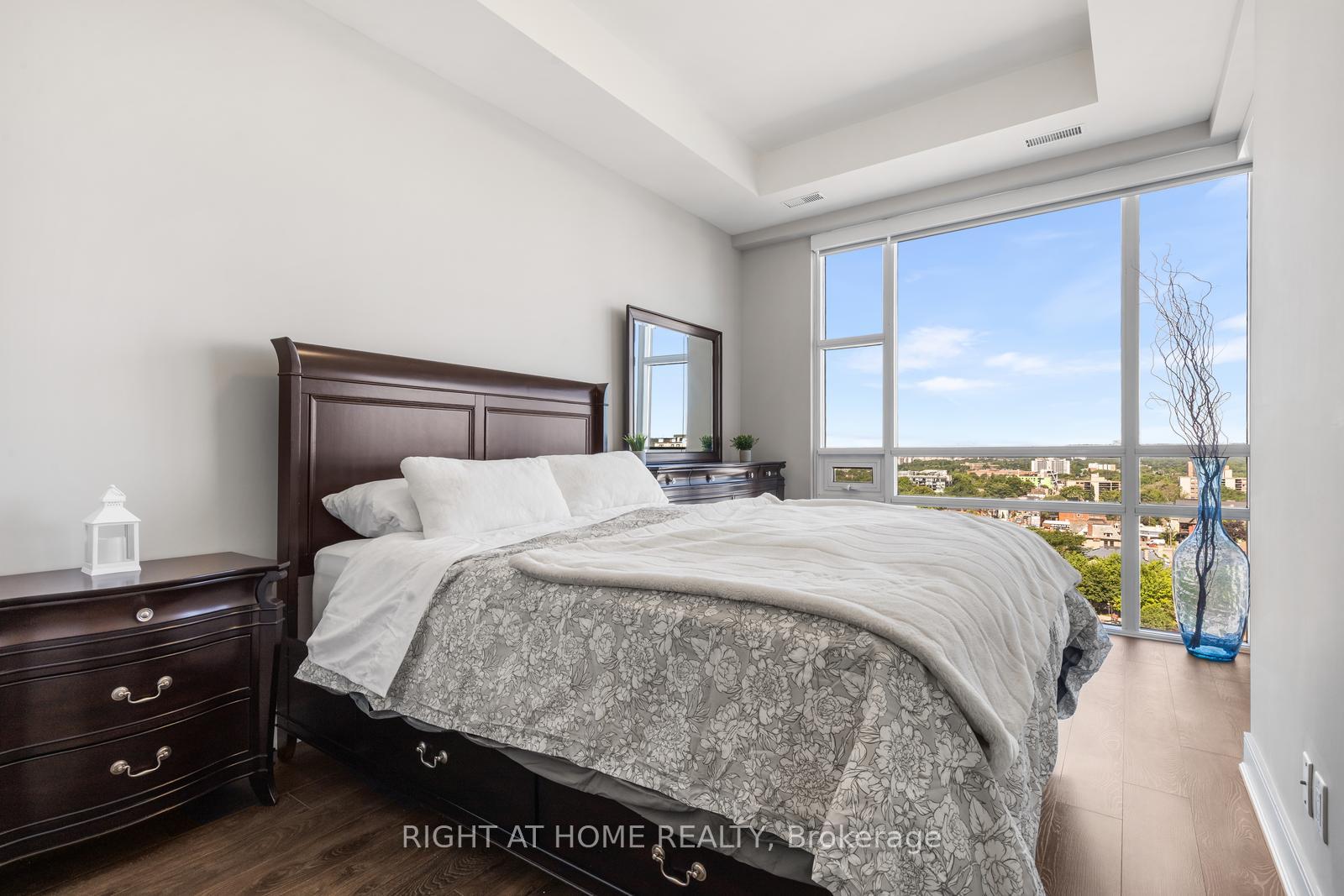 Photo 16 of Unit PH05, 150 Main Street W, Hamilton, Central — HOMEH