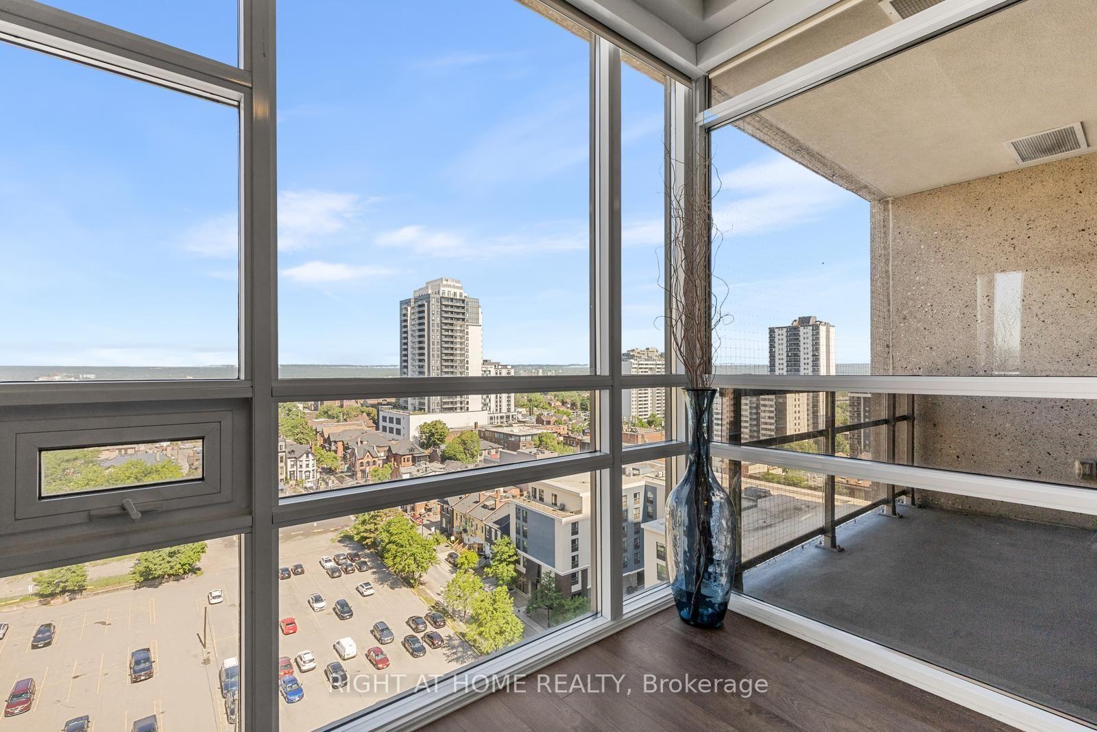 Photo 19 of Unit PH05, 150 Main Street W, Hamilton, Central — HOMEH