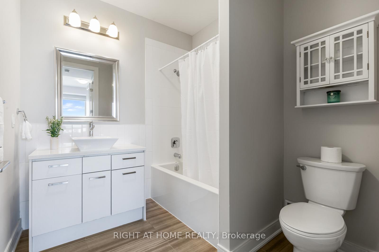 Photo 21 of Unit PH05, 150 Main Street W, Hamilton, Central — HOMEH