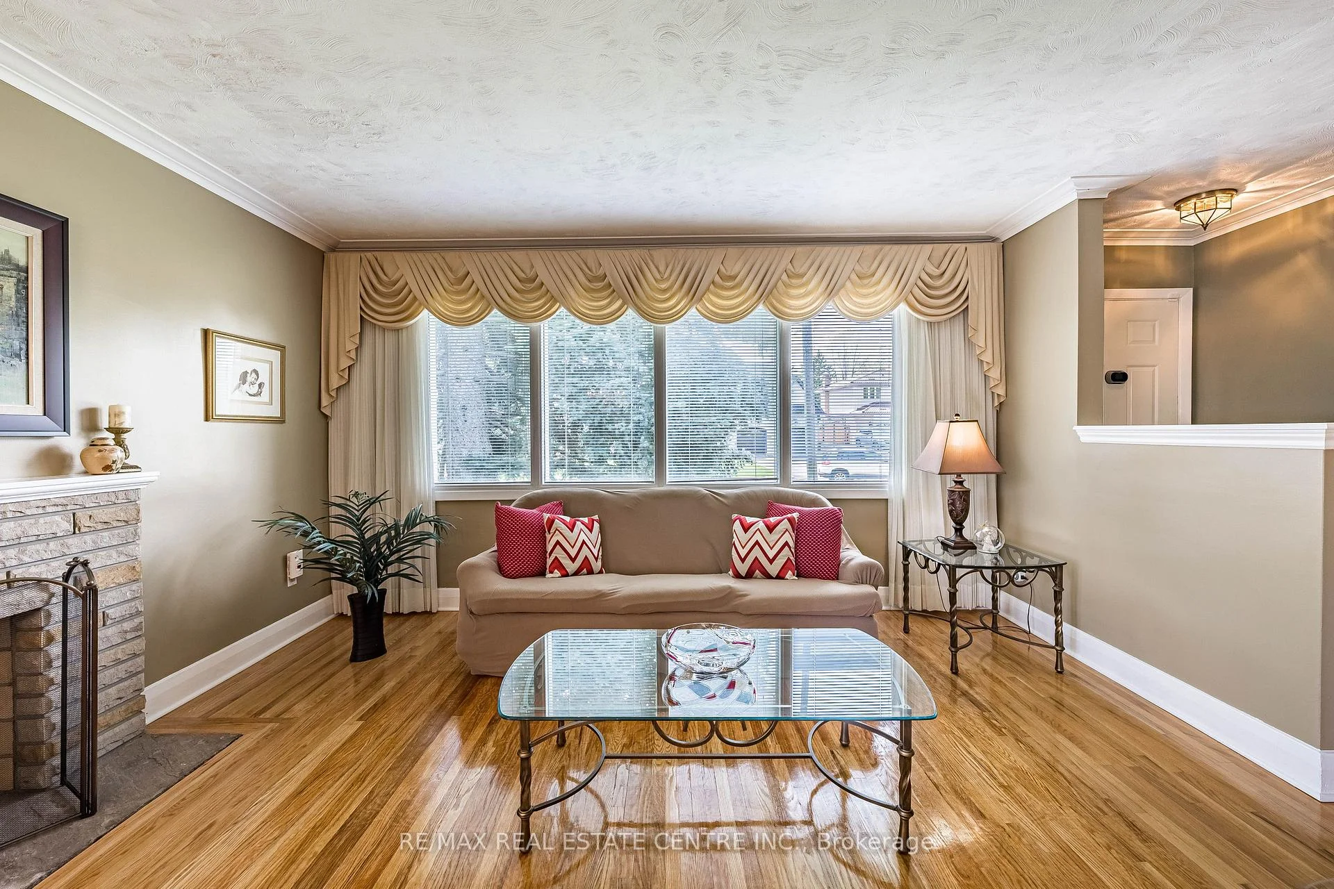 Photo 16 of 2591 Whaley Drive, Mississauga, Cooksville — HOMEH