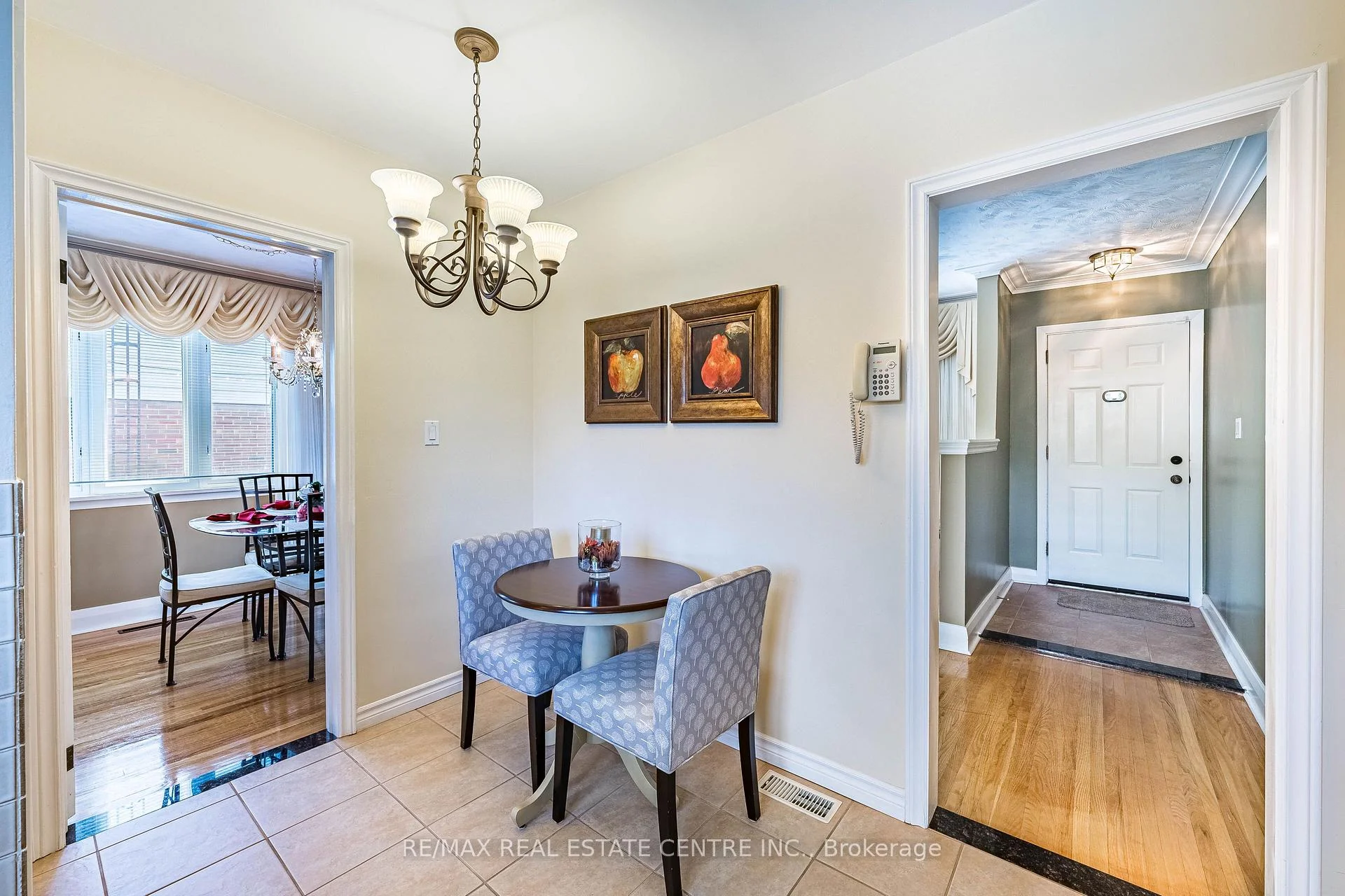 Photo 23 of 2591 Whaley Drive, Mississauga, Cooksville — HOMEH