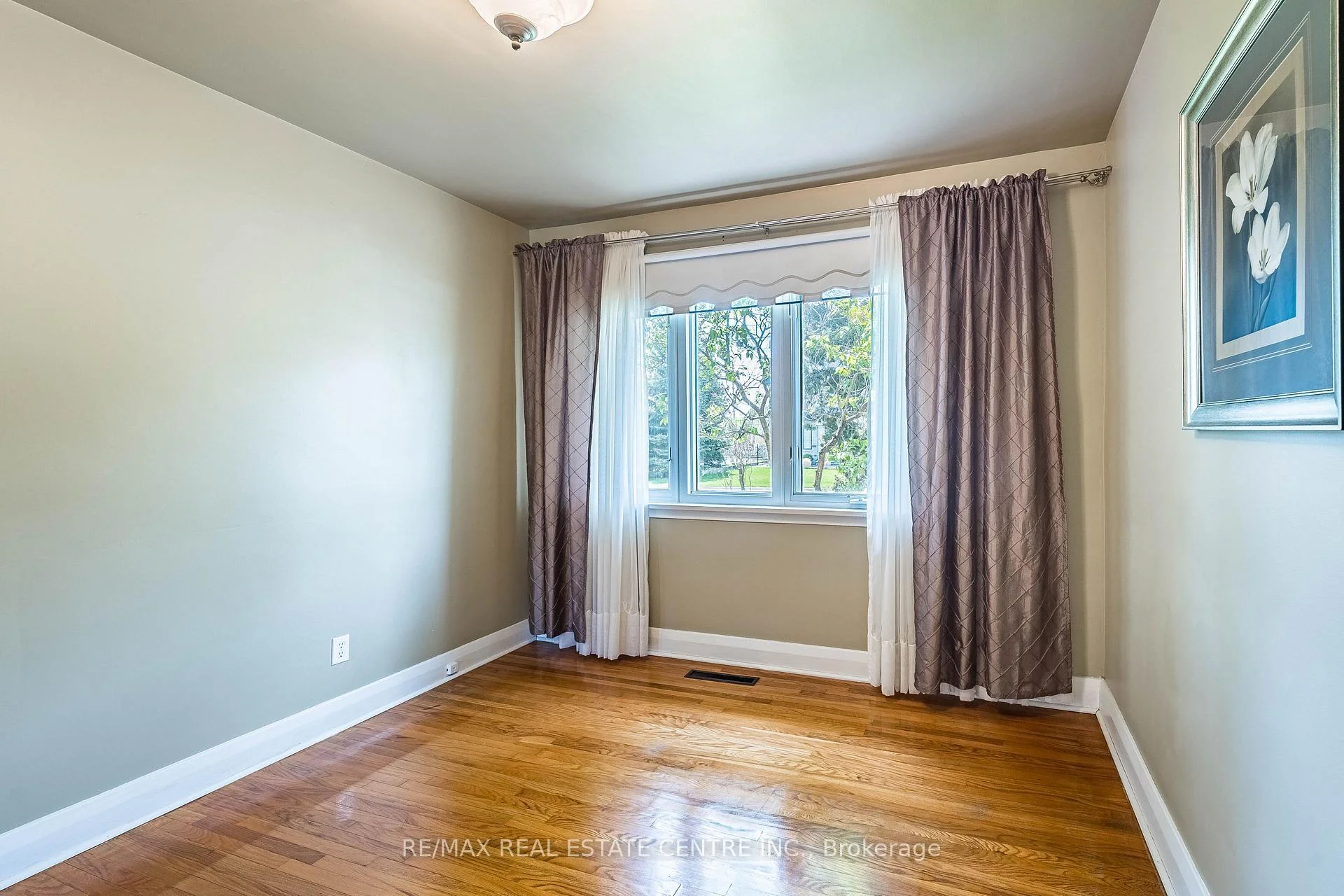 Photo 27 of 2591 Whaley Drive, Mississauga, Cooksville — HOMEH