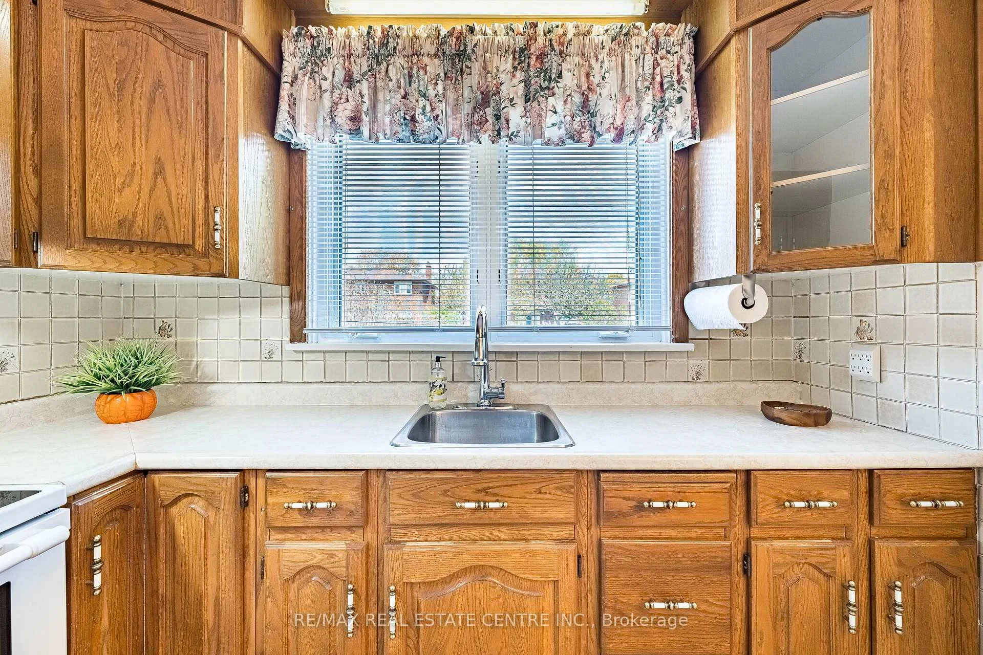 Photo 51 of 2591 Whaley Drive, Mississauga, Cooksville — HOMEH