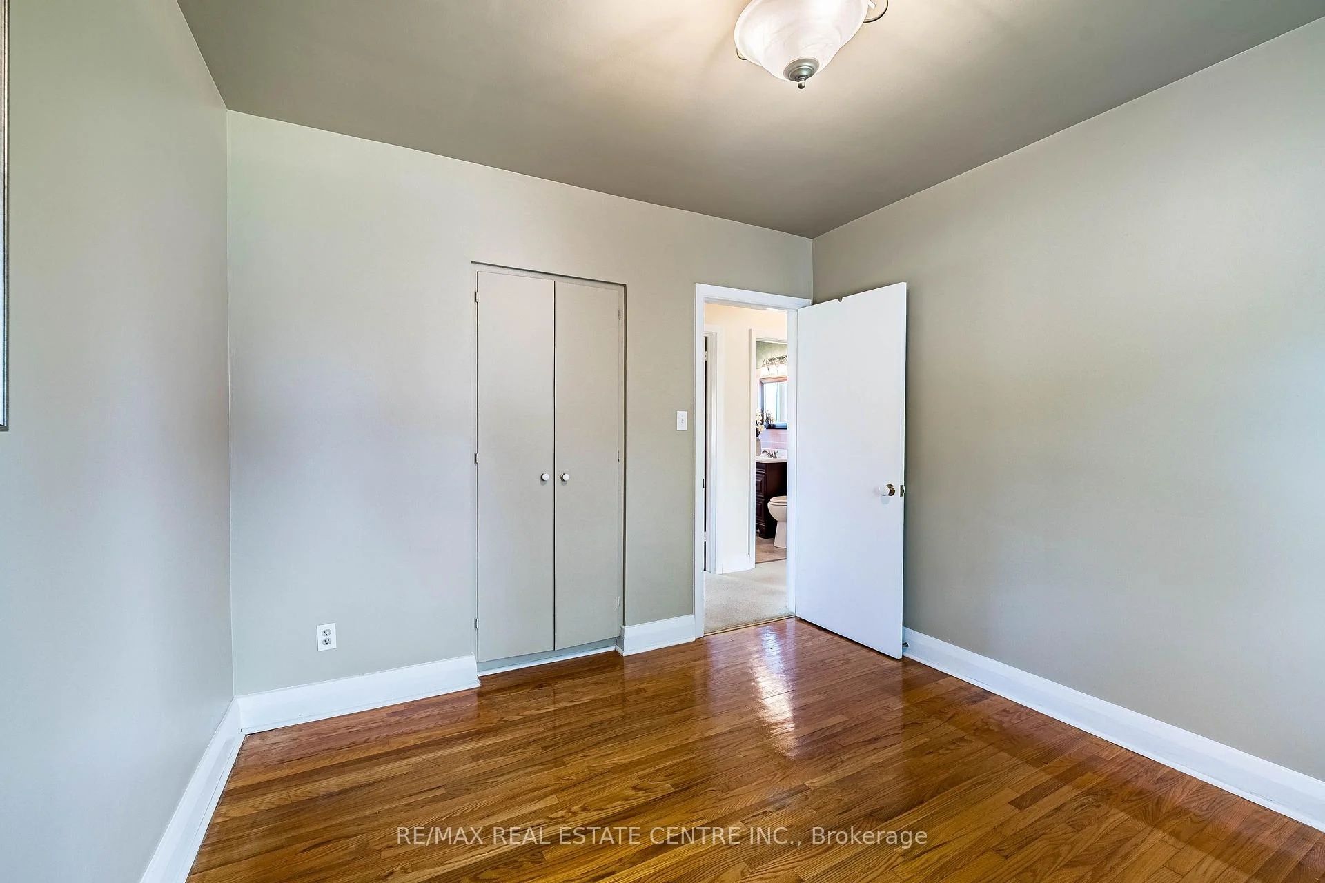 Photo 96 of 2591 Whaley Drive, Mississauga, Cooksville — HOMEH